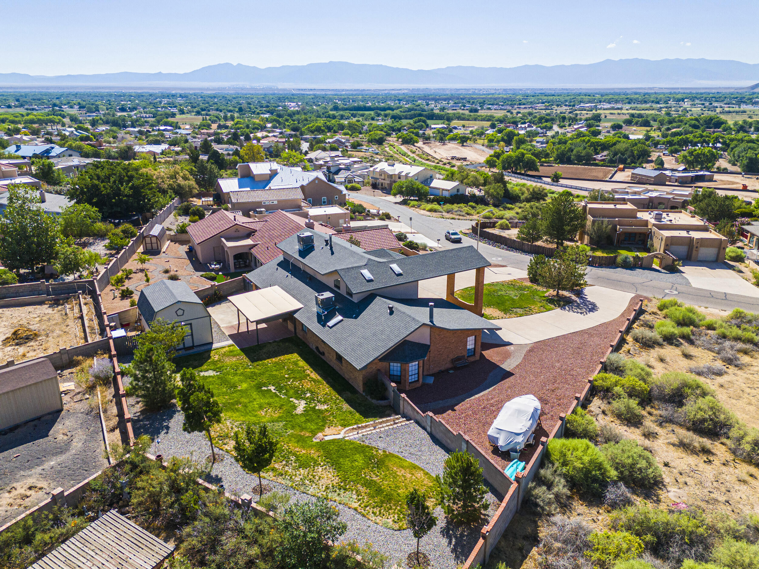 Photo 8 — 1407 Valley View Drive SW