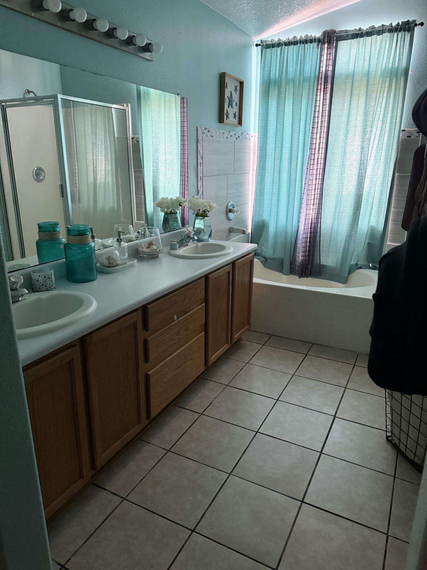 Photo 11 — 10012 Rawhide Avenue SW