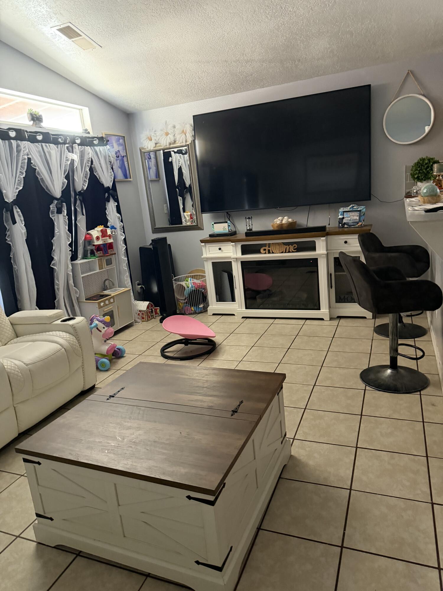 Photo 4 — 10012 Rawhide Avenue SW