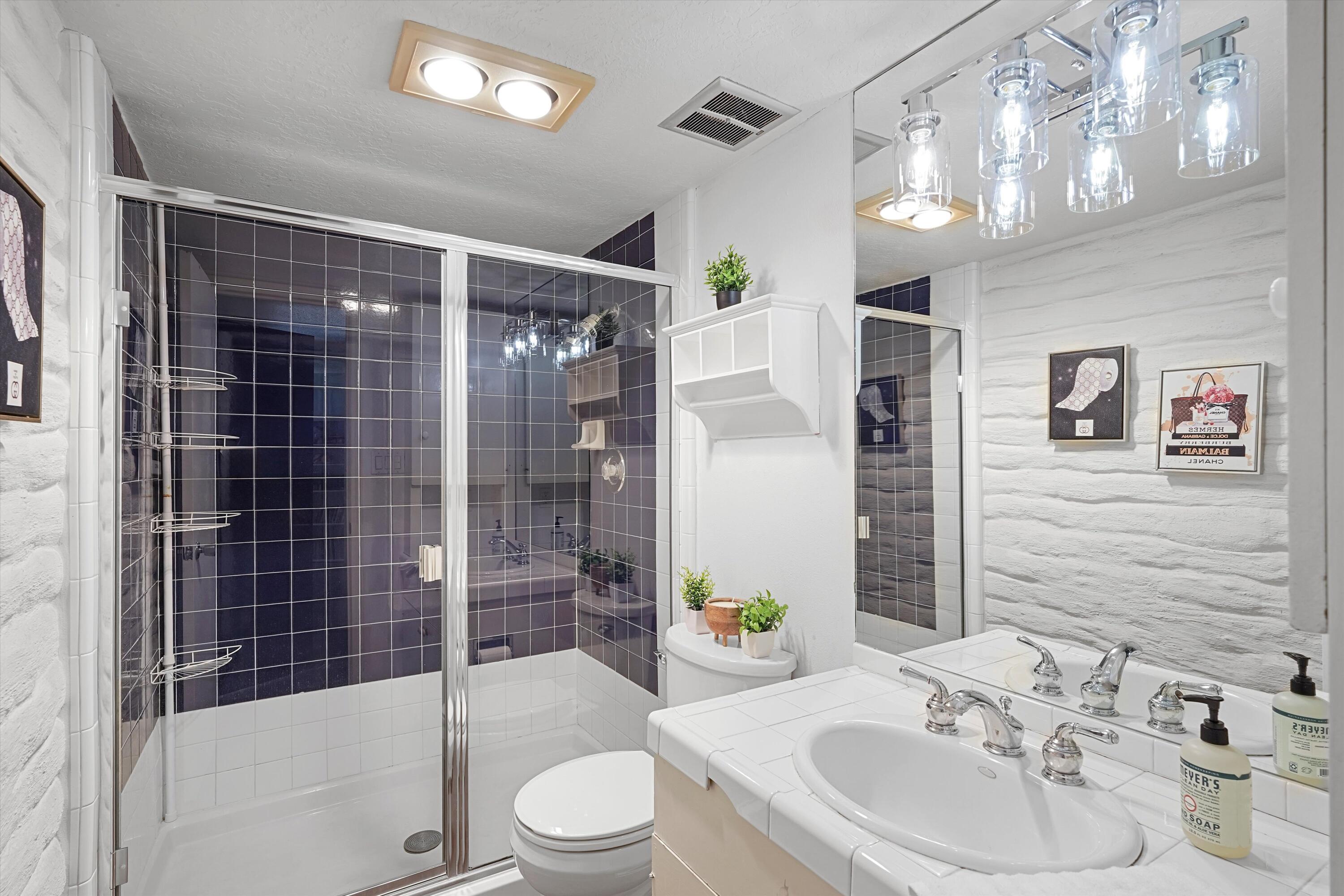 Photo 11 — 36 Sandia Heights Drive NE