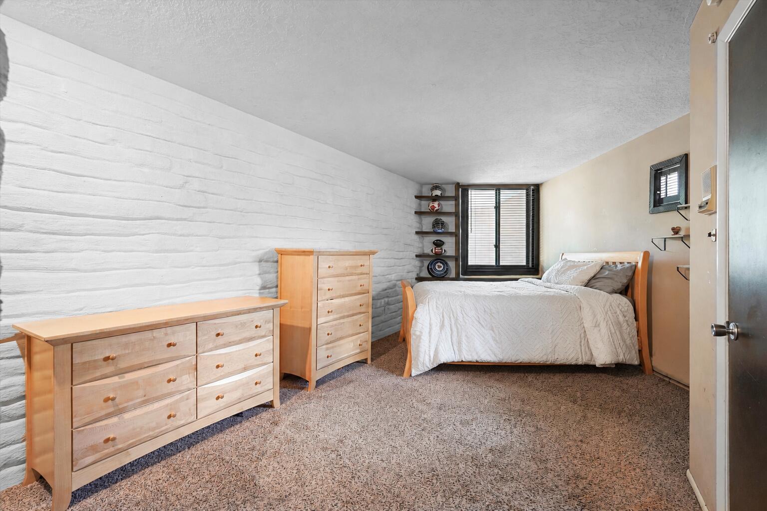 Photo 12 — 36 Sandia Heights Drive NE