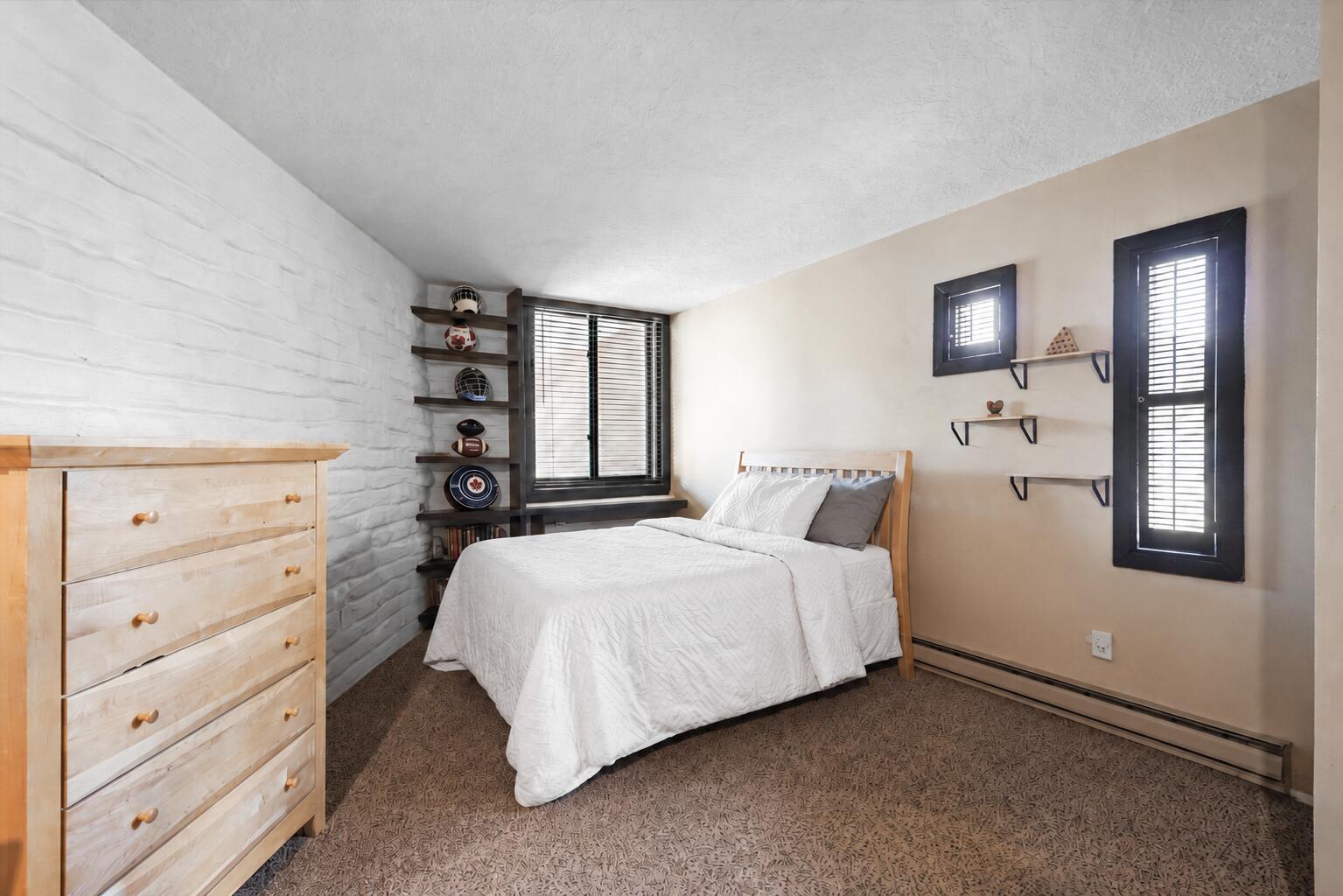 Photo 13 — 36 Sandia Heights Drive NE