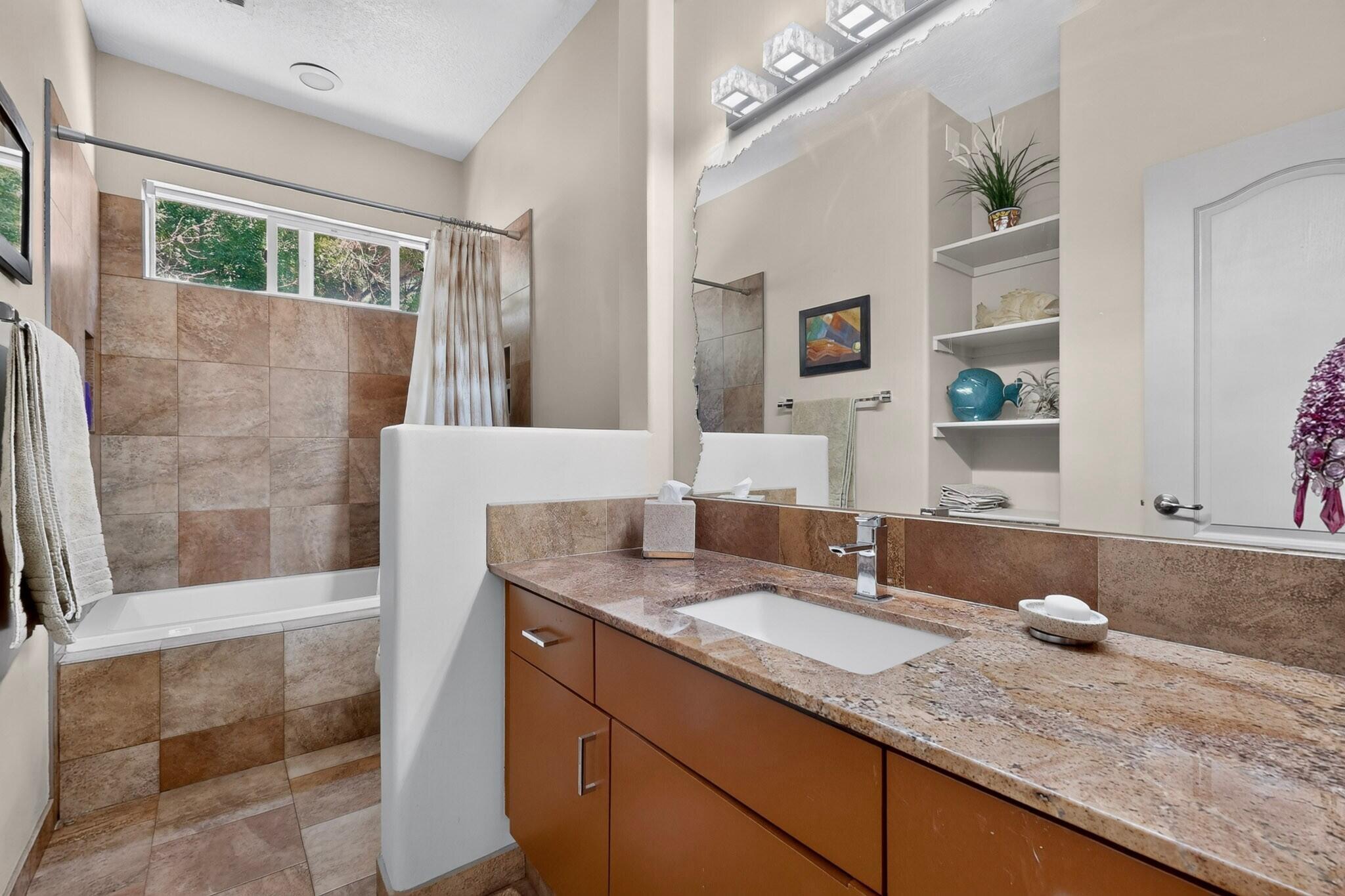 Photo 3 — 2805 Rio Orilla Lane NW