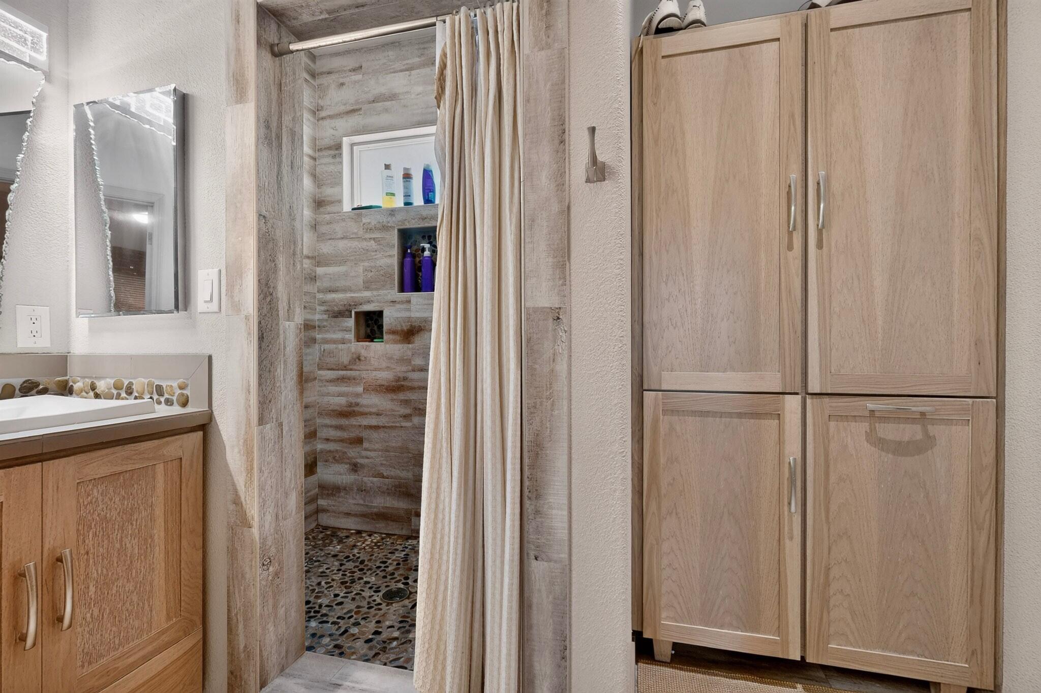 Photo 8 — 2805 Rio Orilla Lane NW