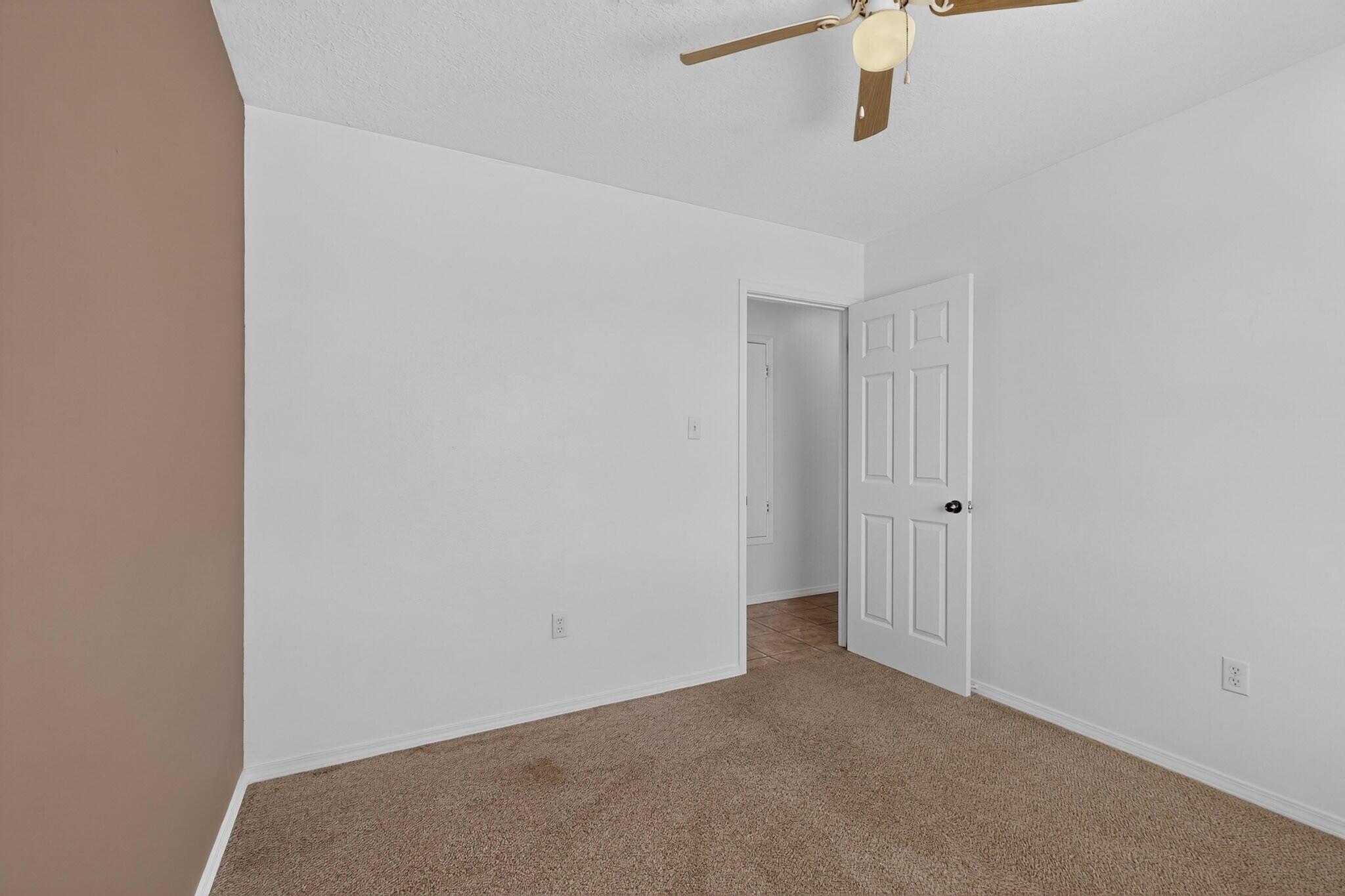 Photo 2 — 520 Apache Loop SW