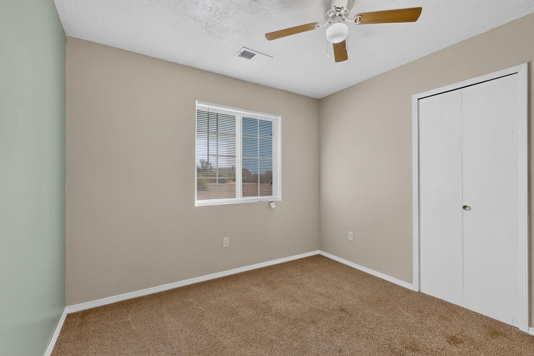 Photo 5 — 520 Apache Loop SW