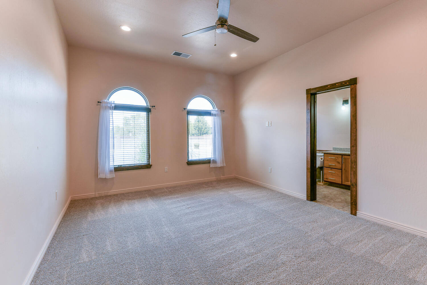 Photo 6 — 8024 Canoncito Drive NW