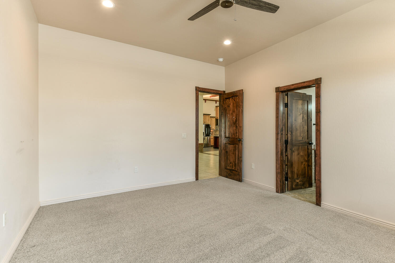 Photo 11 — 8024 Canoncito Drive NW
