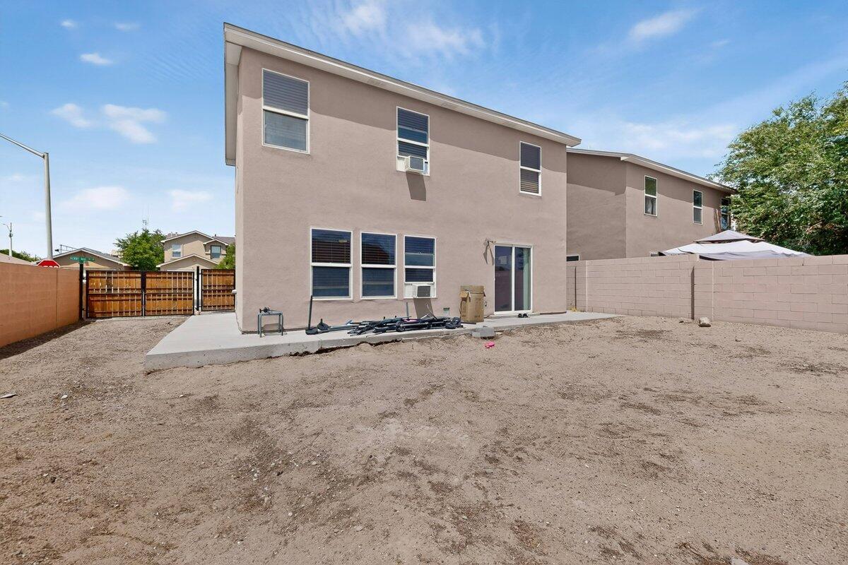 Photo 11 — 492 Desert Mist Drive SW