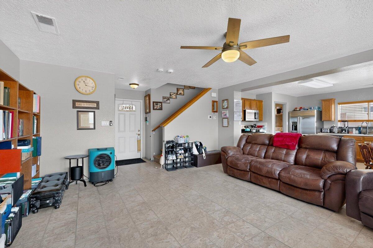 Photo 15 — 492 Desert Mist Drive SW