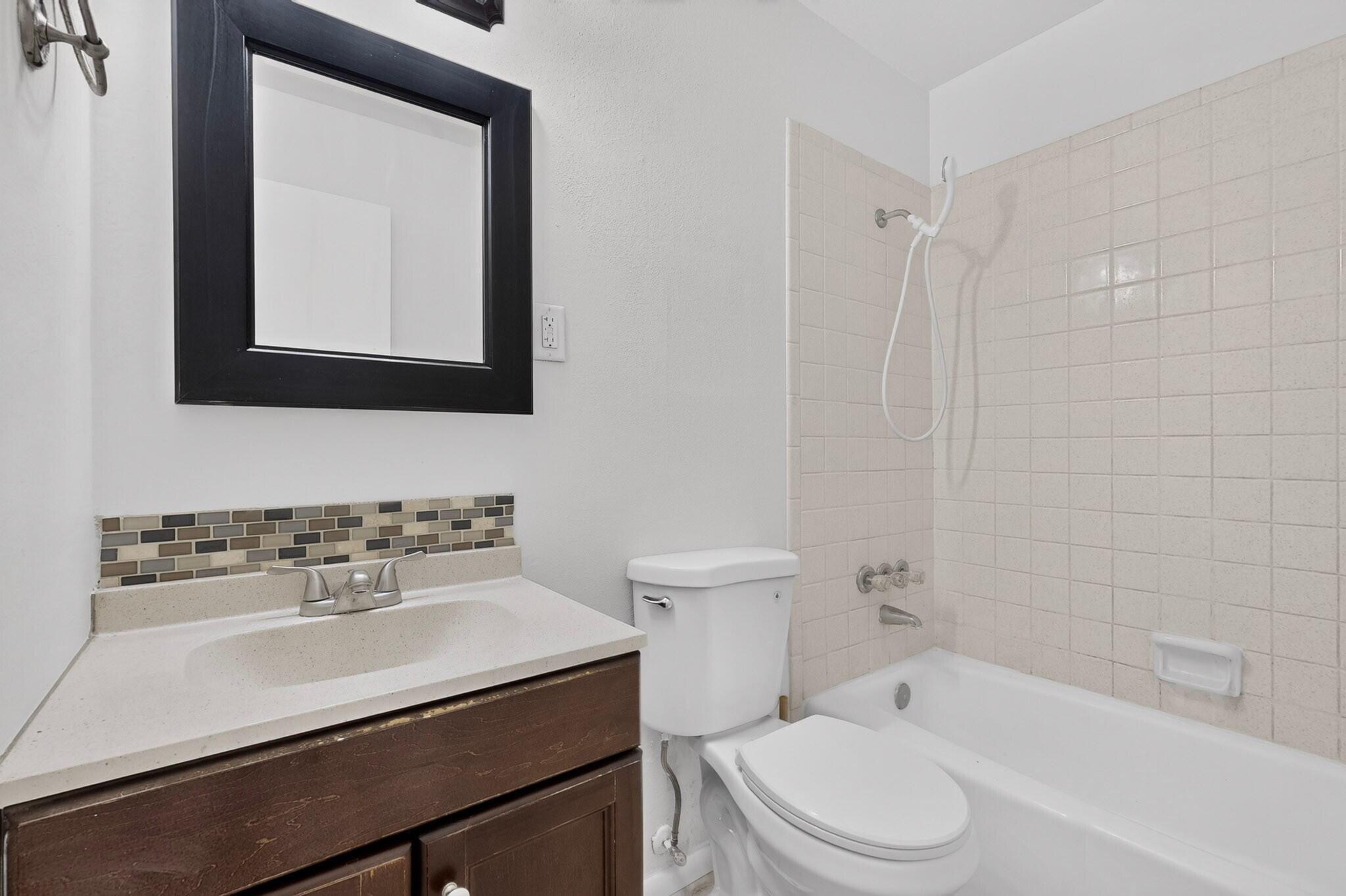 Photo 17 — 13105 Mountain View Avenue NE