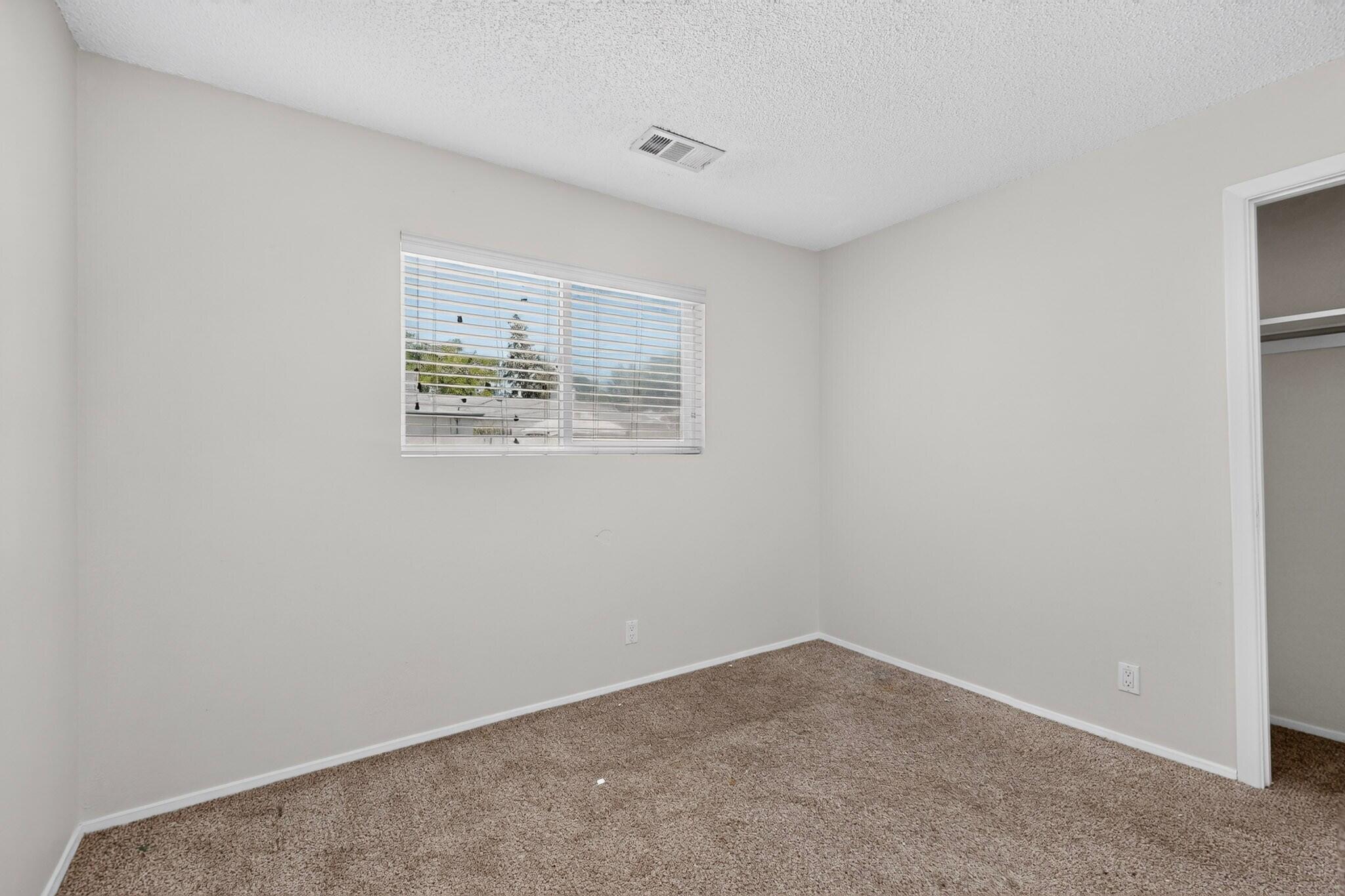 Photo 20 — 13105 Mountain View Avenue NE