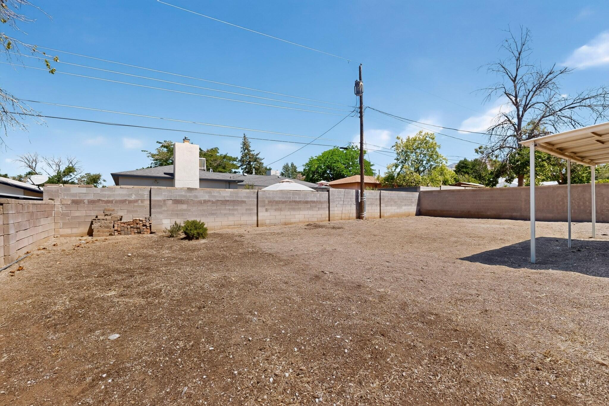 Photo 9 — 13105 Mountain View Avenue NE