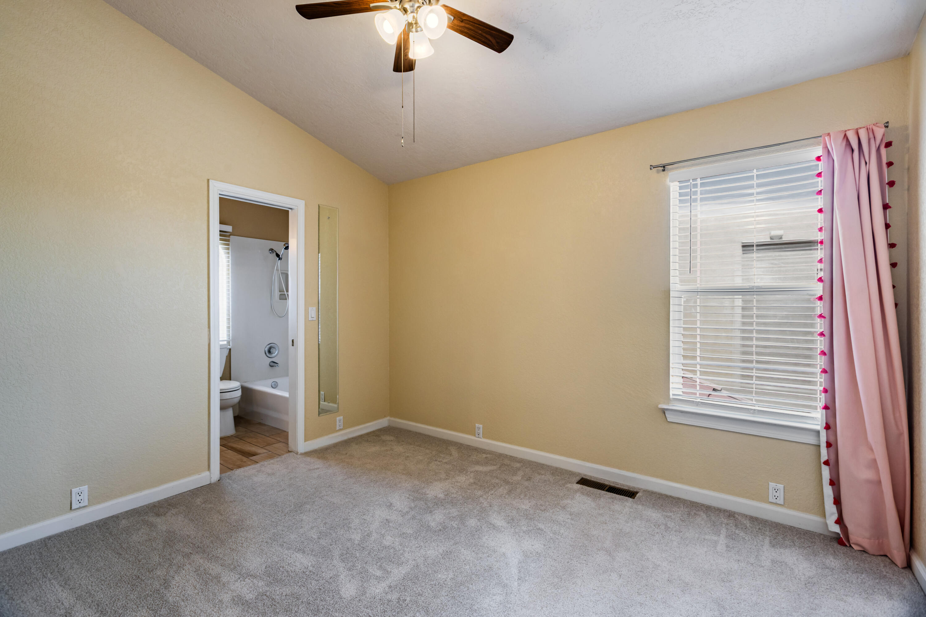 Photo 3 — 3529 White Horse Drive SE