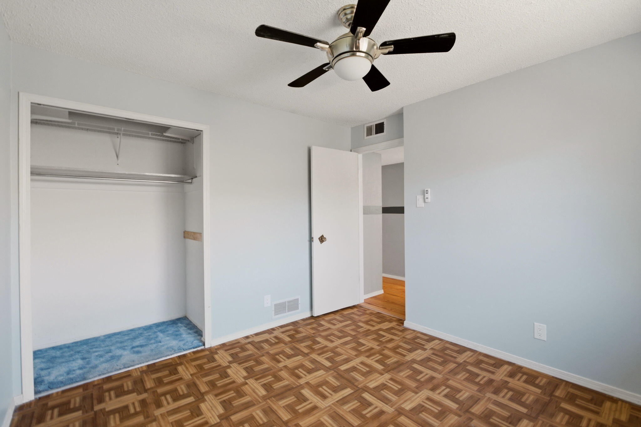 Photo 17 — 11233 Morocco Road NE