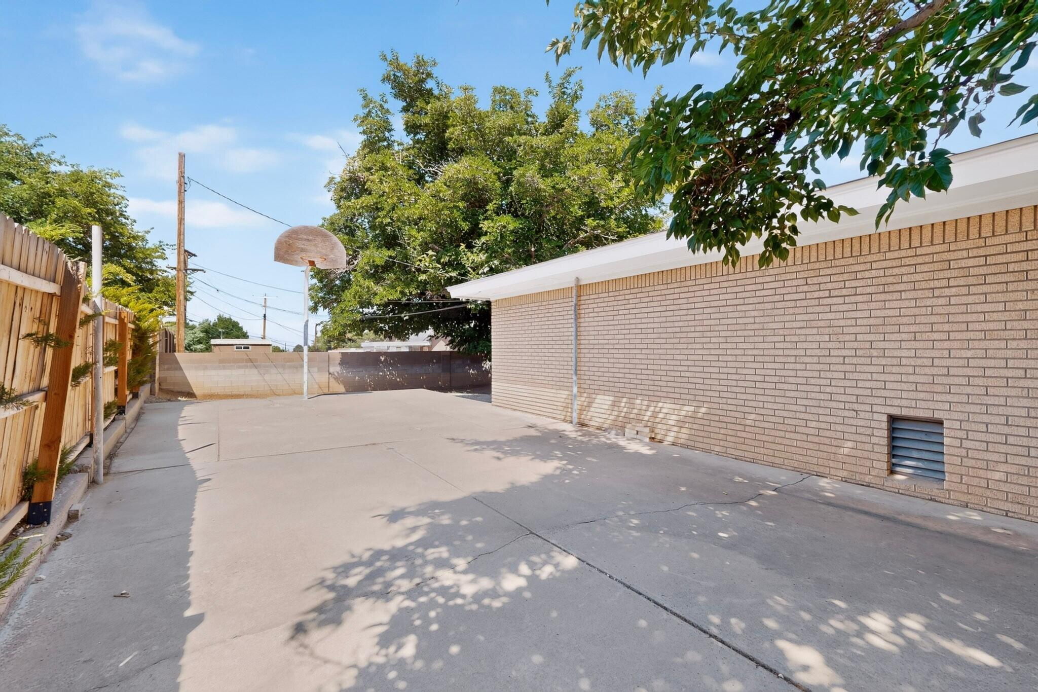 Photo 18 — 10302 San Gabriel Road NE
