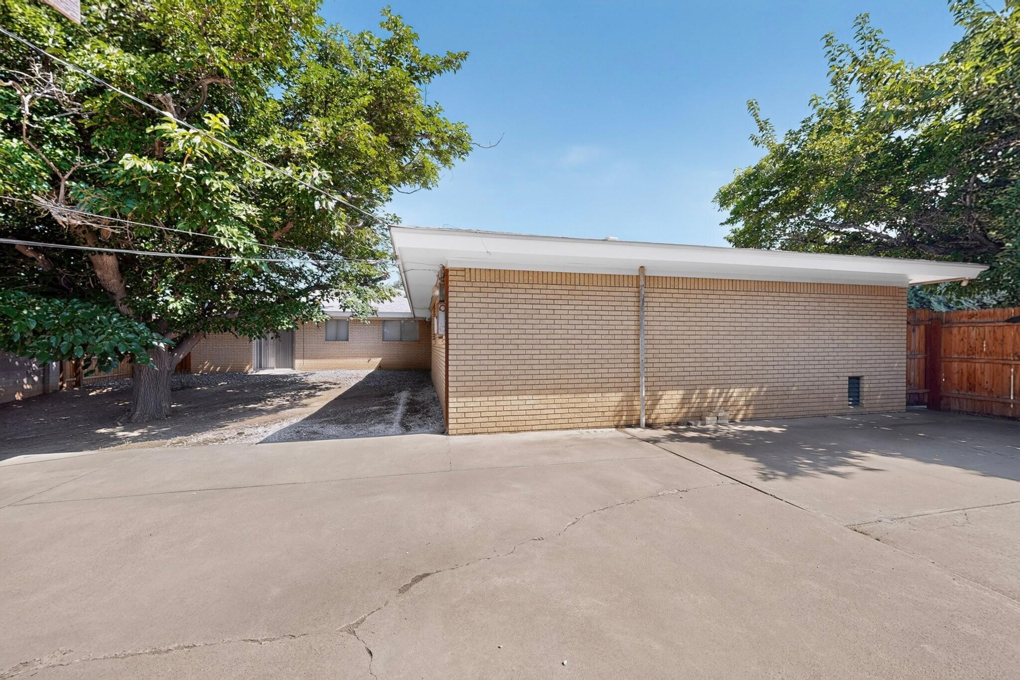 Photo 19 — 10302 San Gabriel Road NE