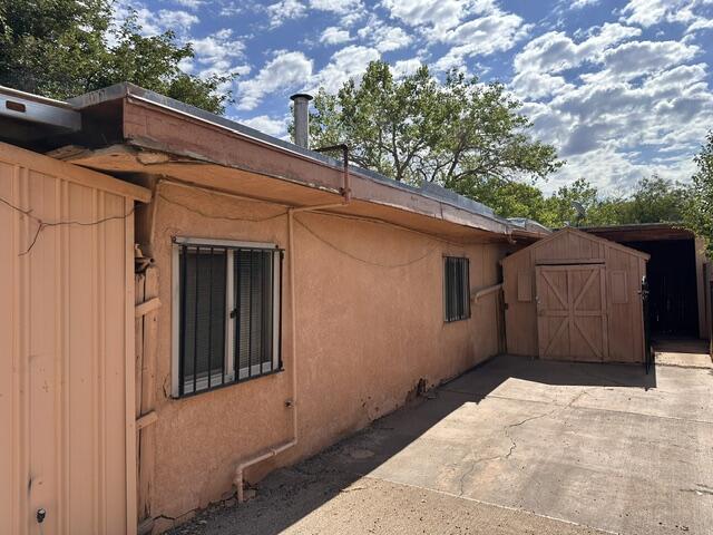 Photo 2 — 828 Ranchitos Road NW