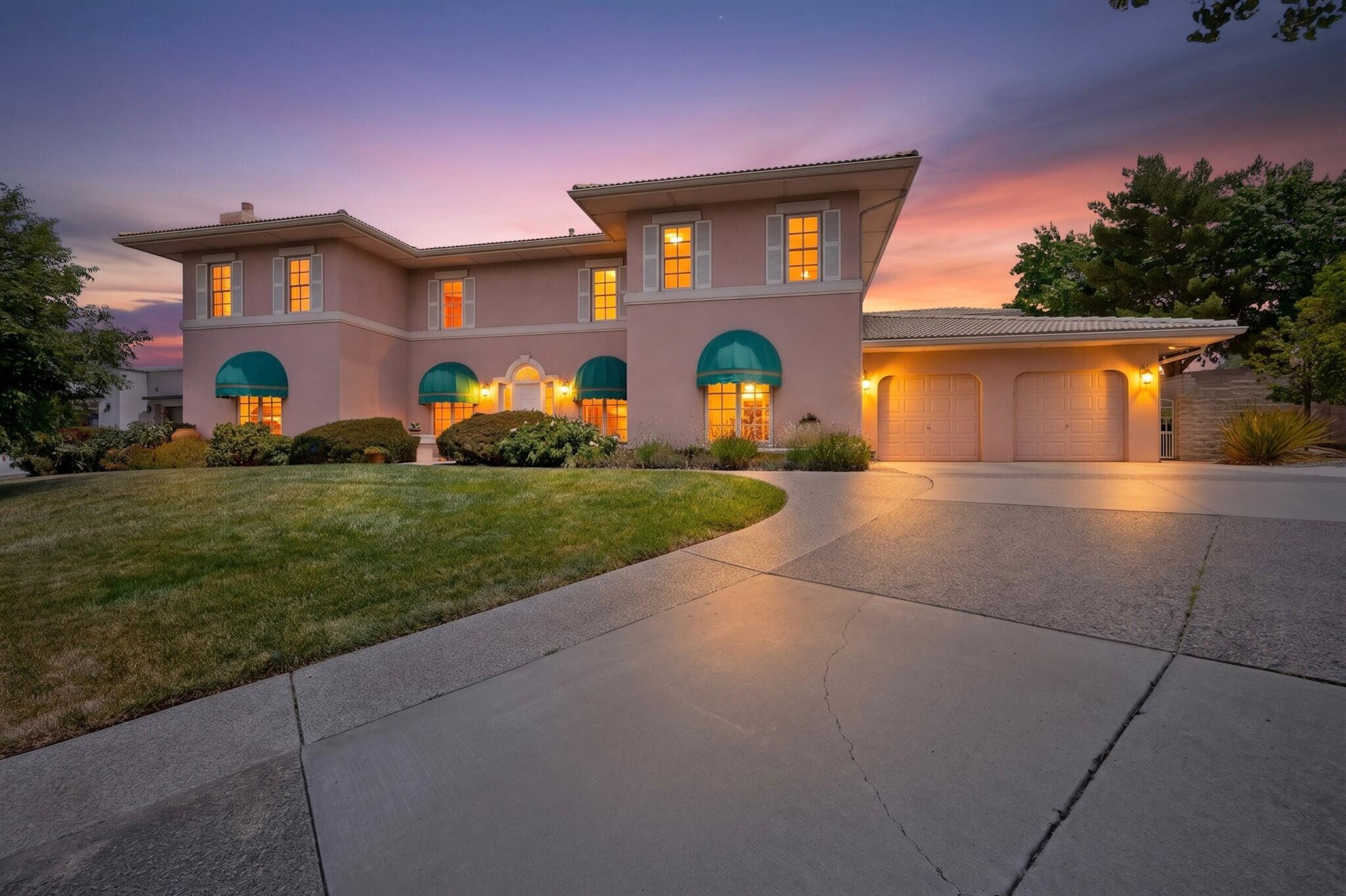 10136 Masters Drive NE, Albuquerque, NM 87111