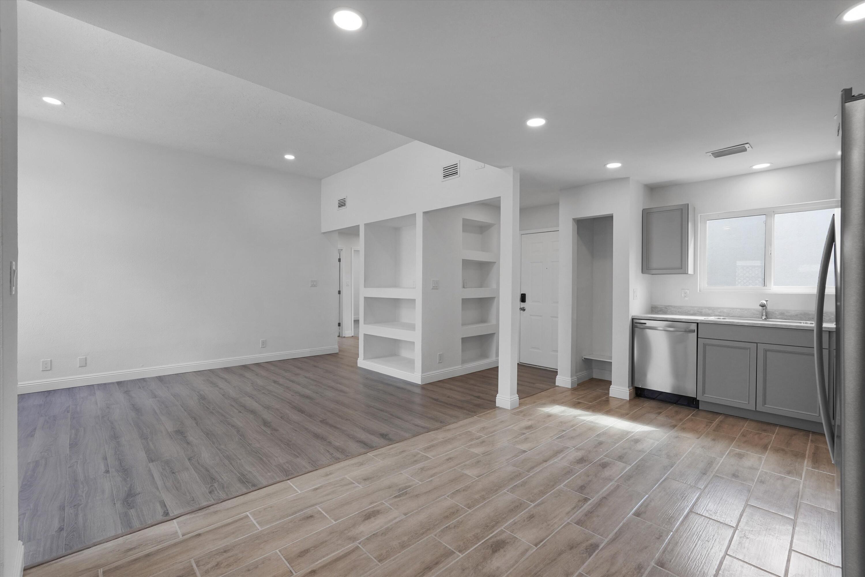Photo 19 — 1620 Plum Road NE