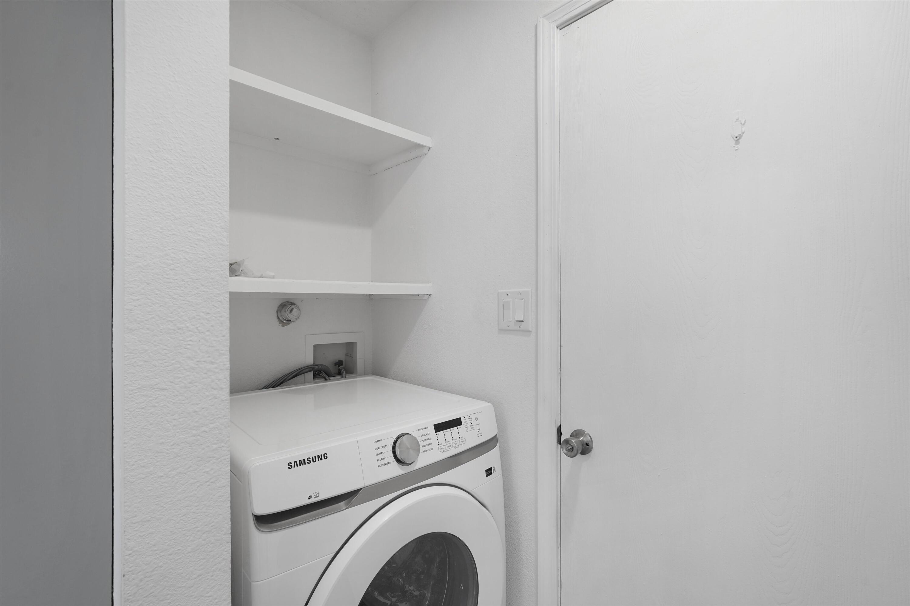 Photo 17 — 1620 Plum Road NE