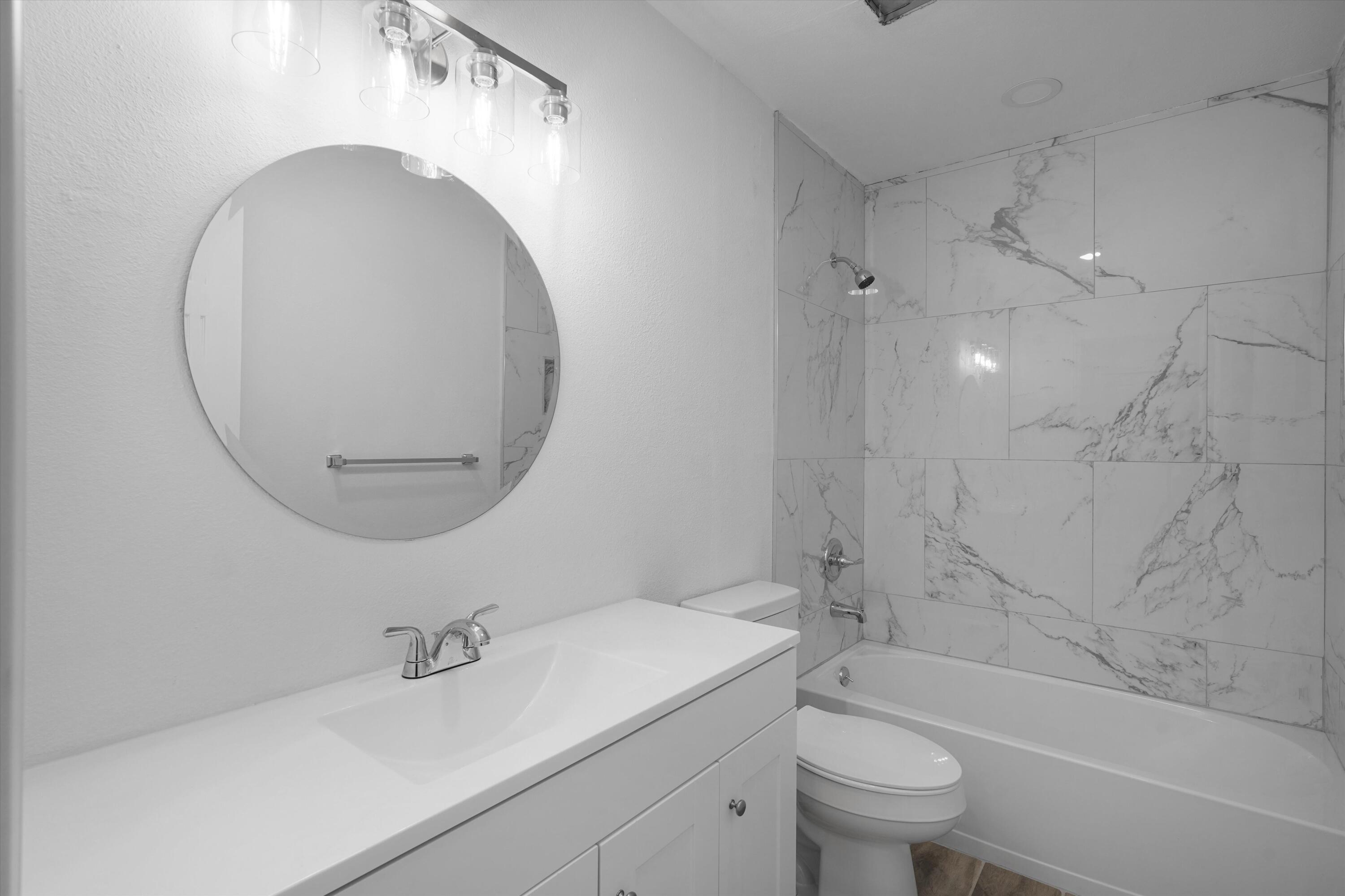 Photo 16 — 1620 Plum Road NE