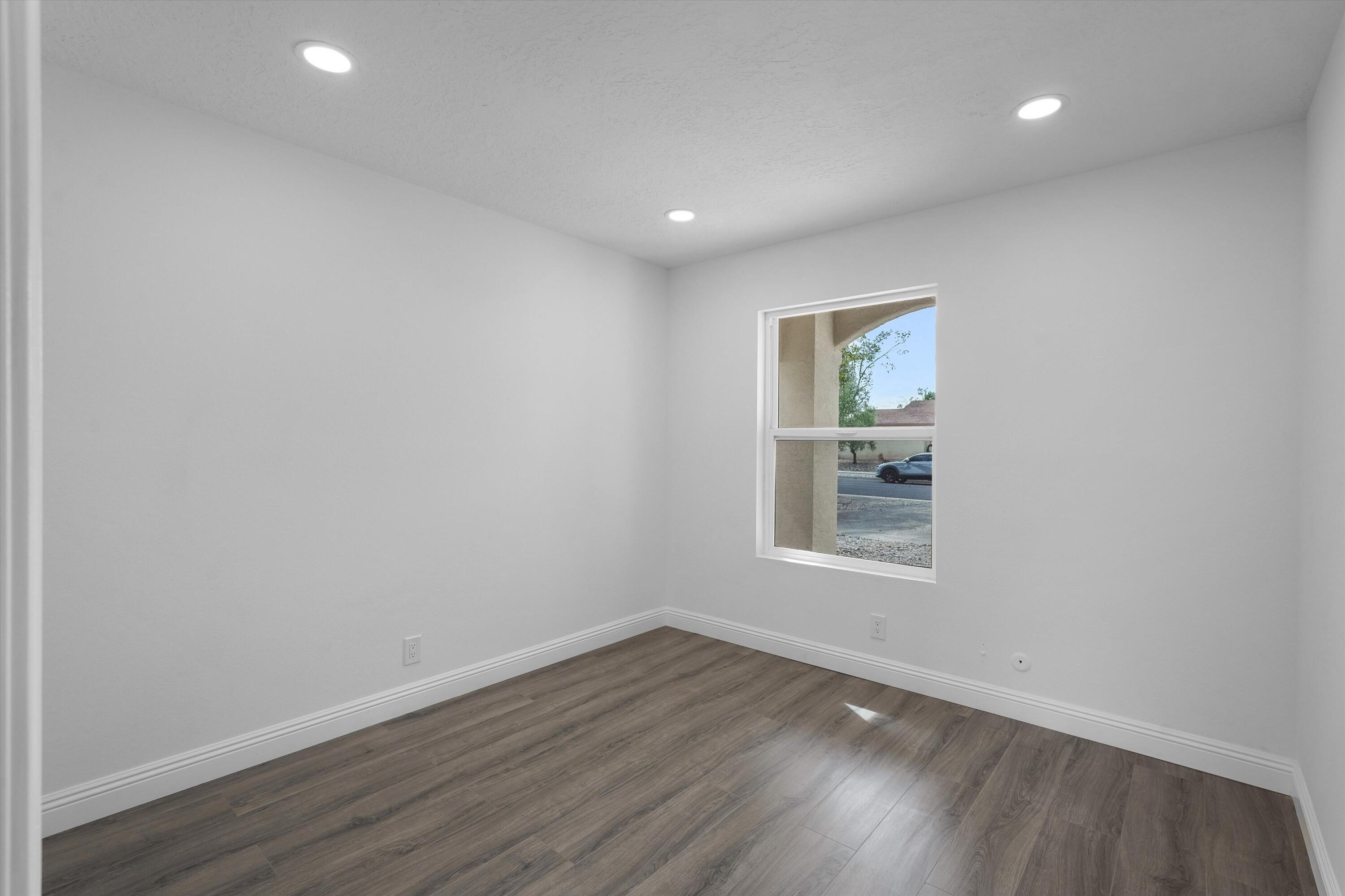 Photo 15 — 1620 Plum Road NE