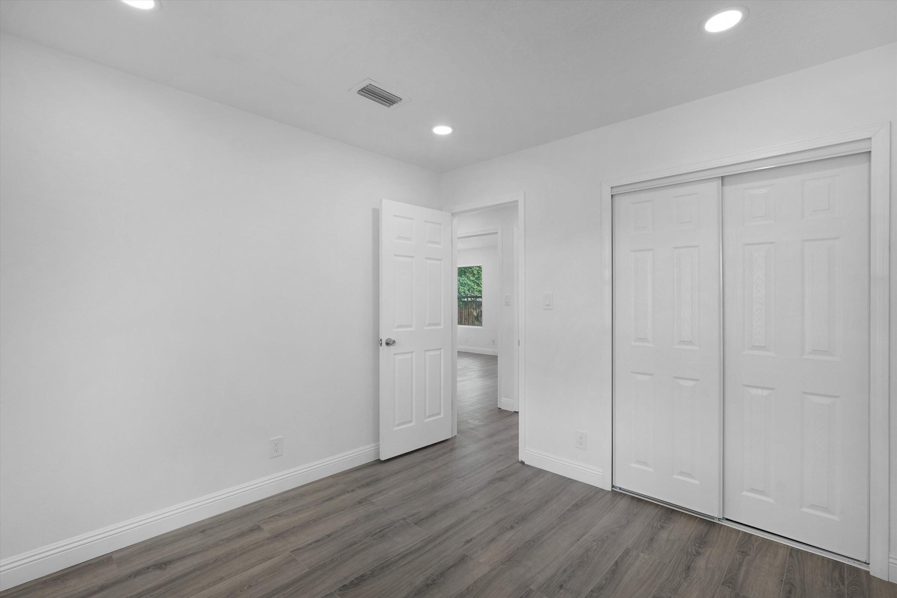 Photo 14 — 1620 Plum Road NE