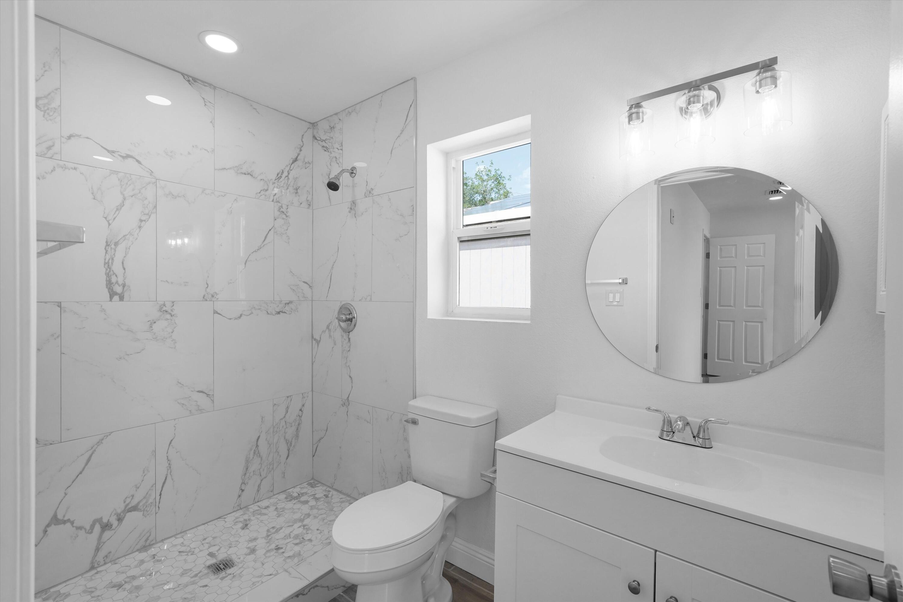 Photo 8 — 1620 Plum Road NE