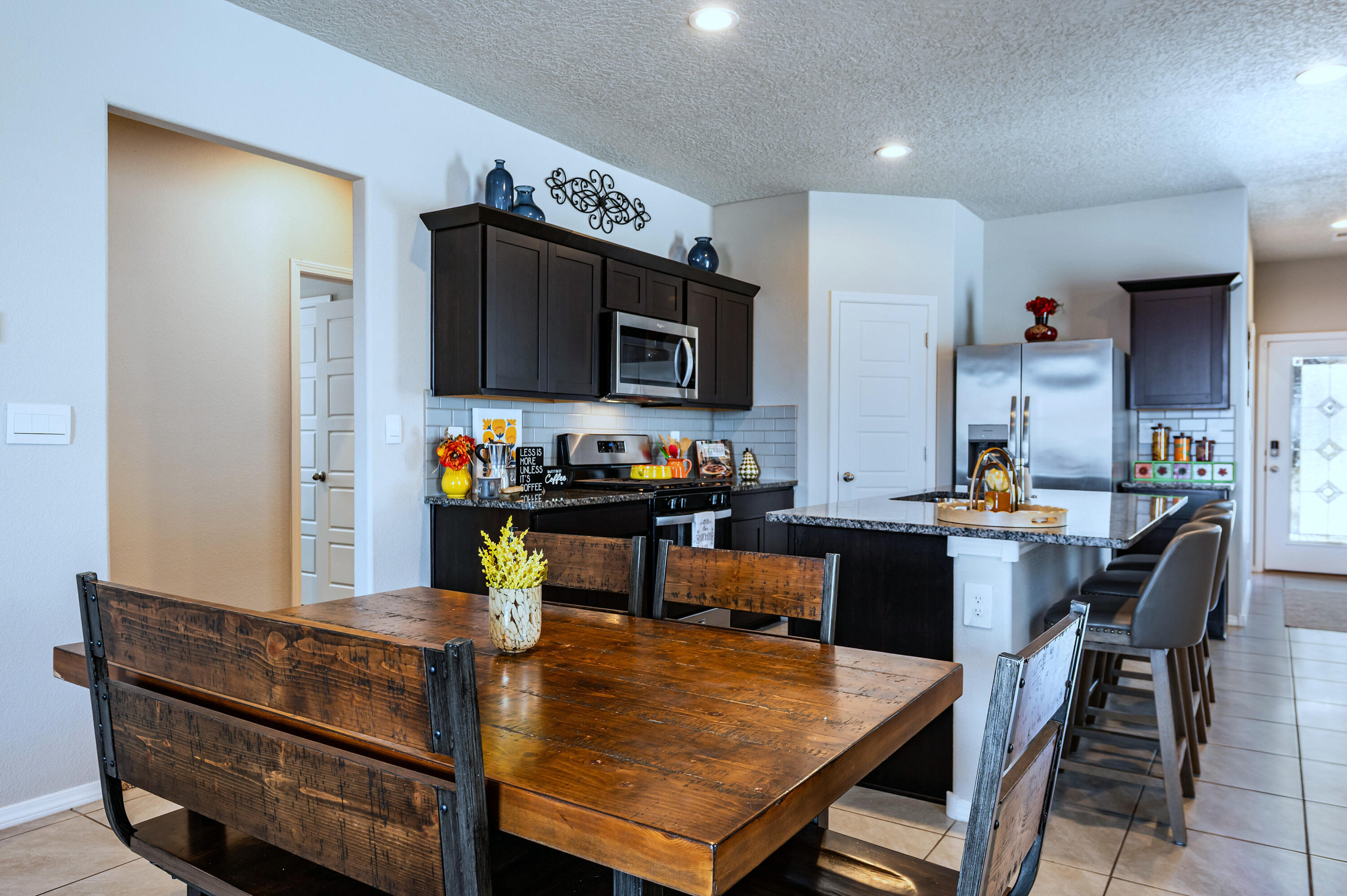 Photo 14 — 606 Turmalina Drive SE