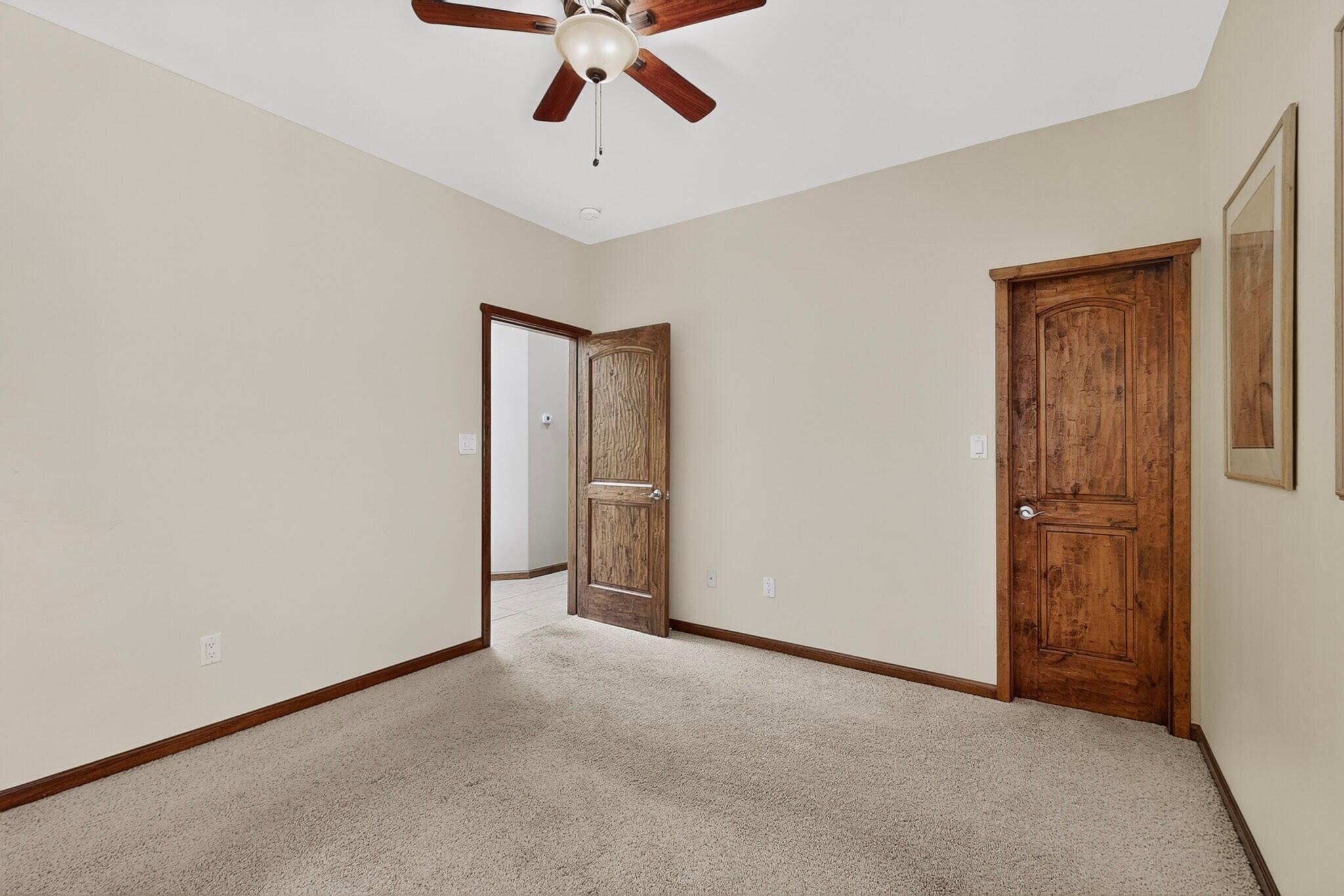 Photo 15 — 2604 Rincon Del Rio Court NW