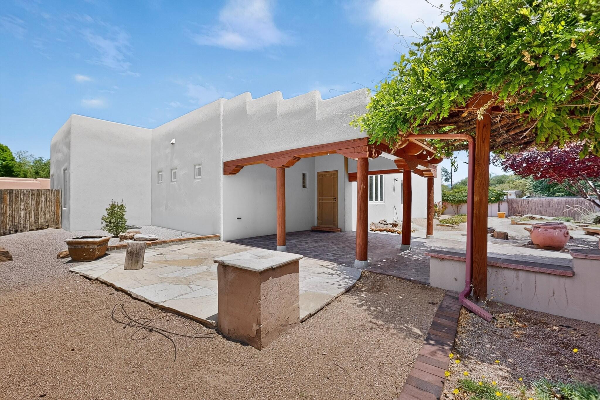 Photo 12 — 2604 Rincon Del Rio Court NW