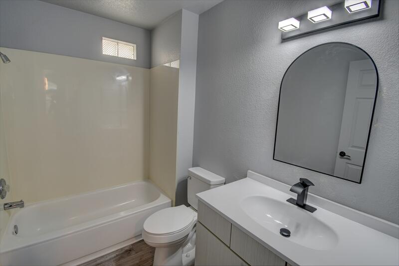 Photo 5 — 7204 Quail Springs Place NE