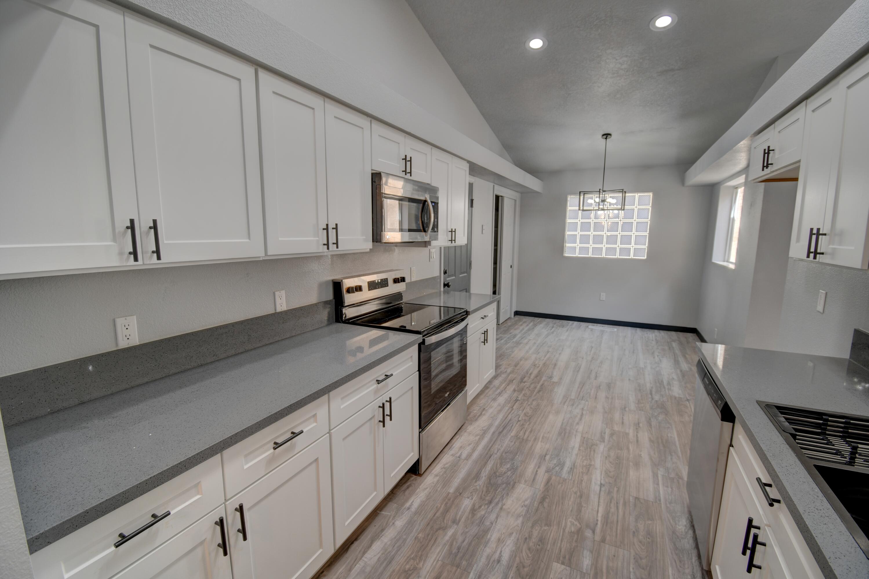 Photo 15 — 7204 Quail Springs Place NE