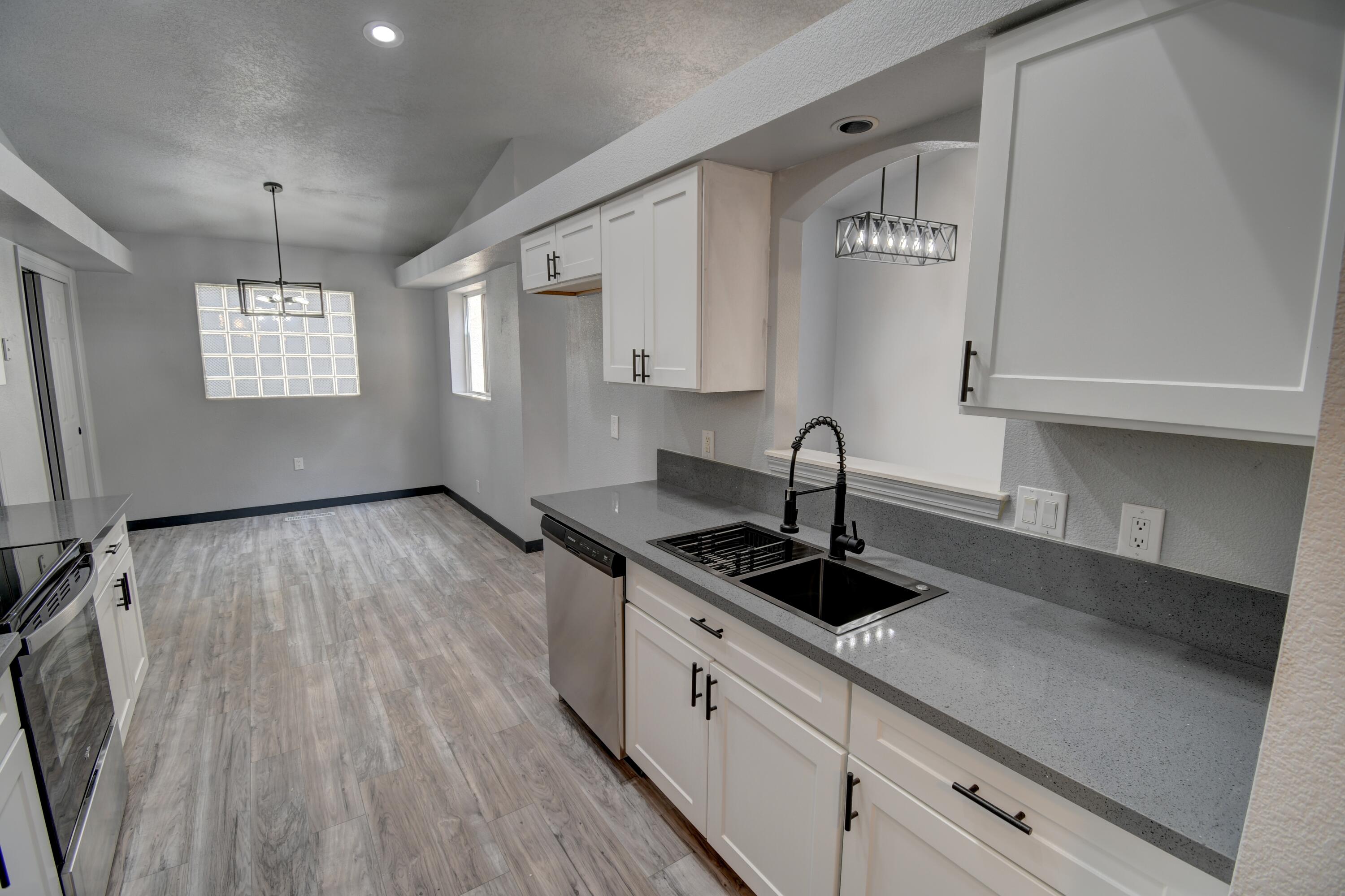 Photo 14 — 7204 Quail Springs Place NE