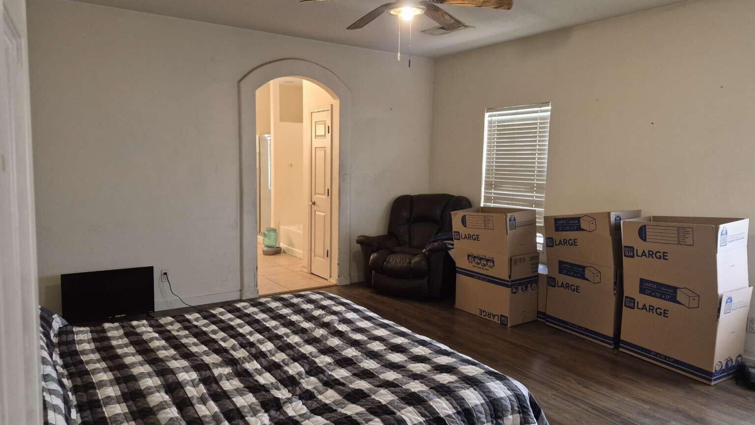 Photo 8 — 2809 Porto Street SW
