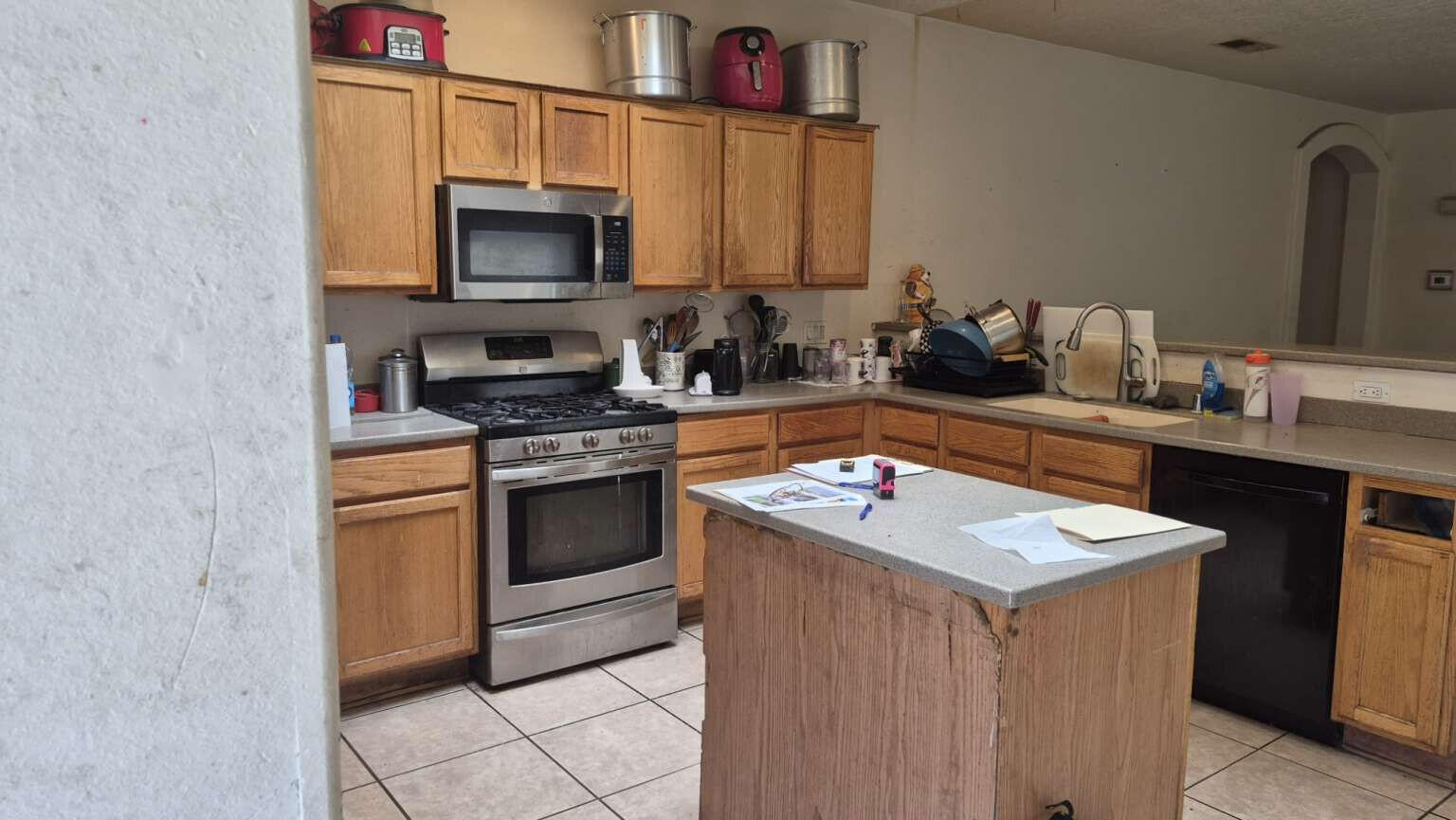 Photo 5 — 2809 Porto Street SW