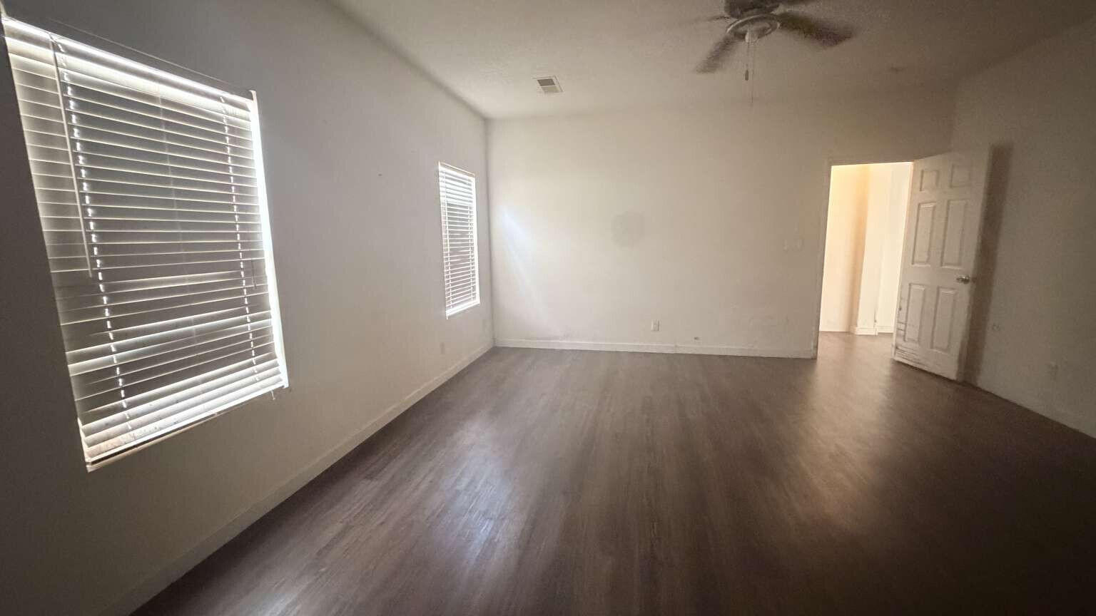 Photo 4 — 2809 Porto Street SW
