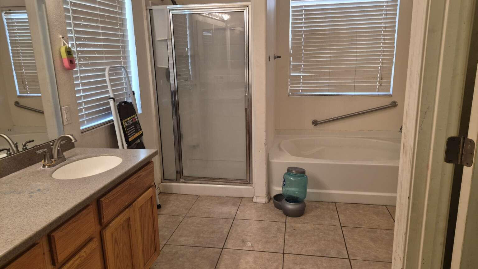 Photo 12 — 2809 Porto Street SW