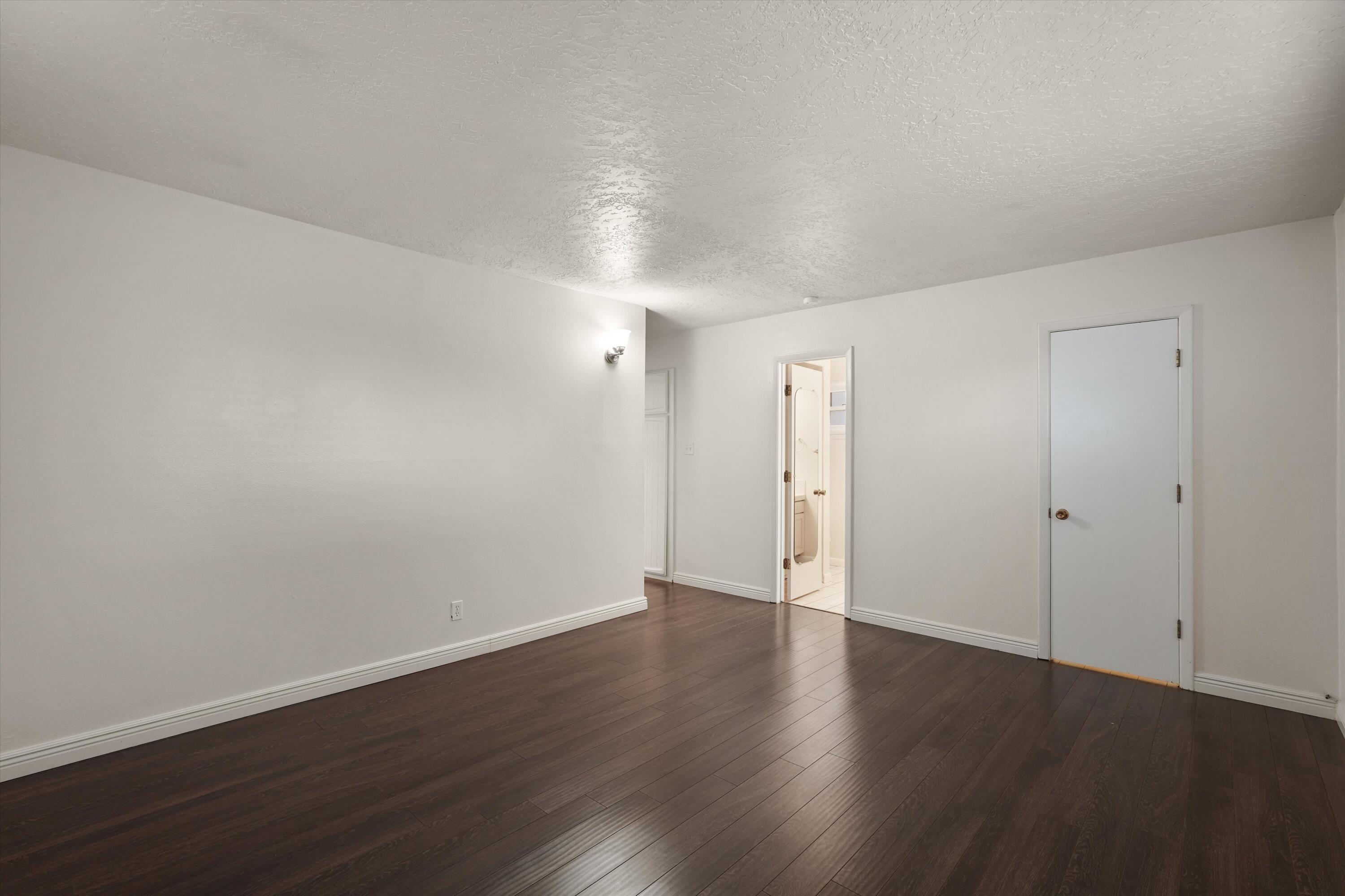 Photo 12 — 1721 Hiawatha Drive NE