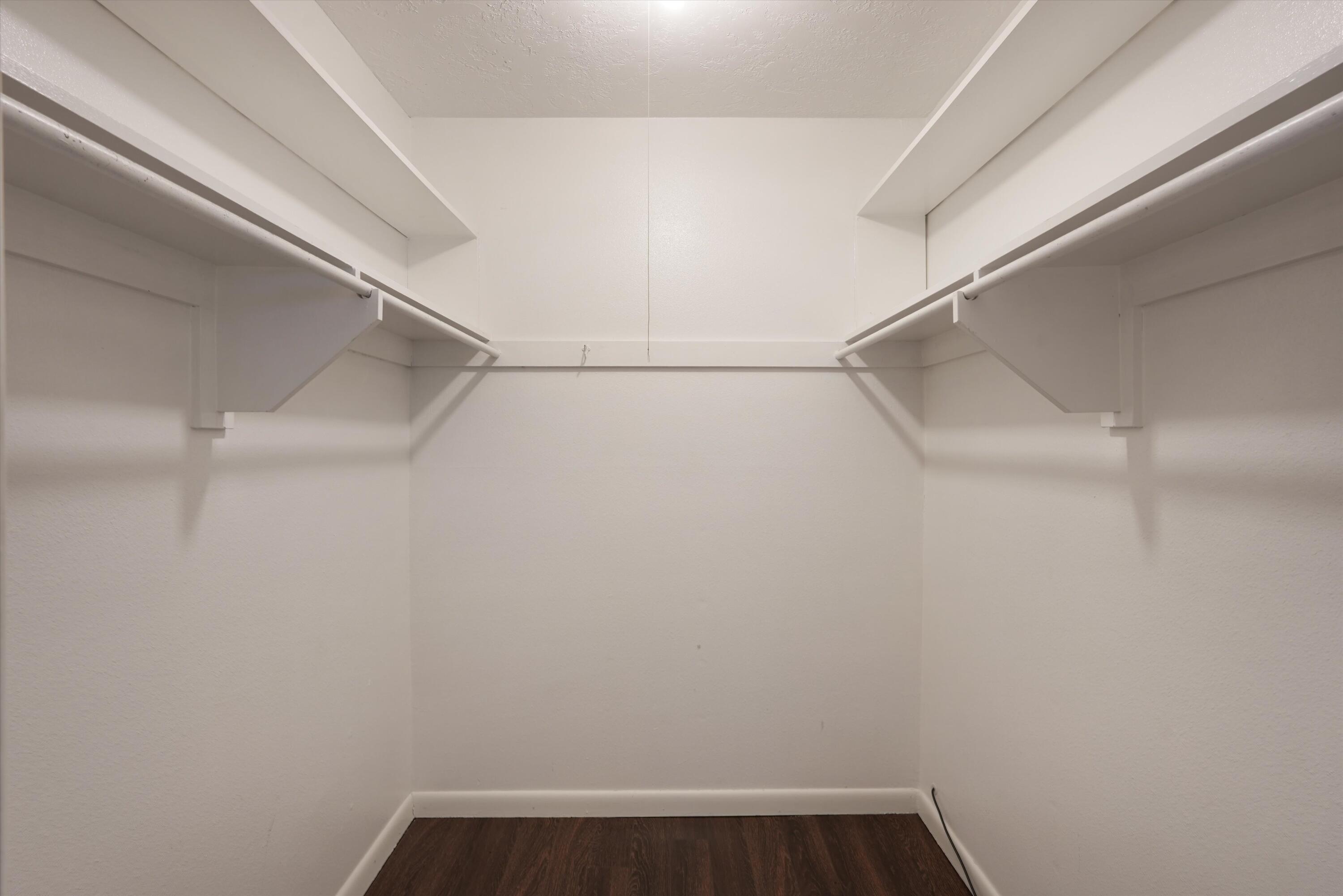 Photo 9 — 1721 Hiawatha Drive NE