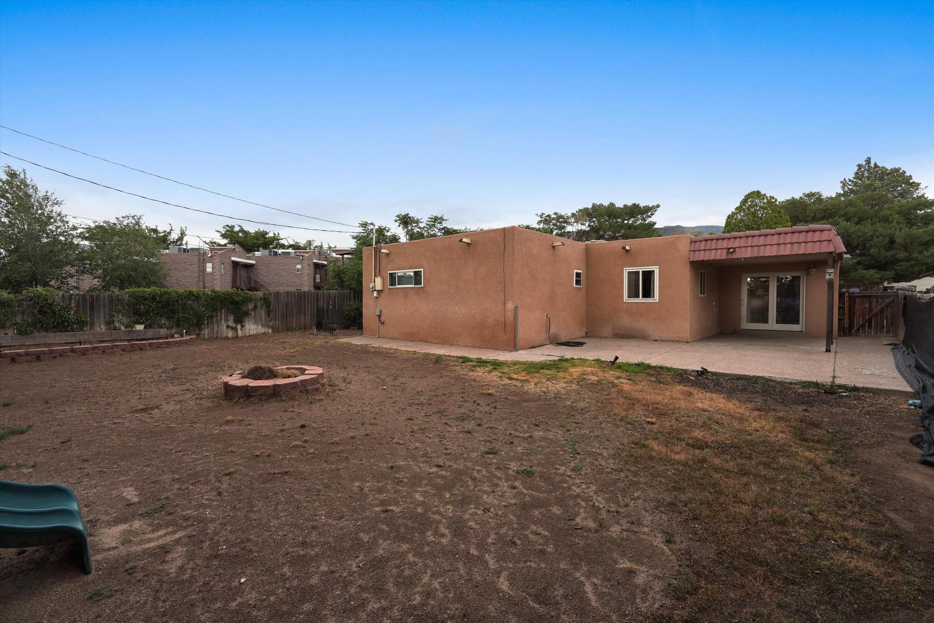 Photo 6 — 1721 Hiawatha Drive NE