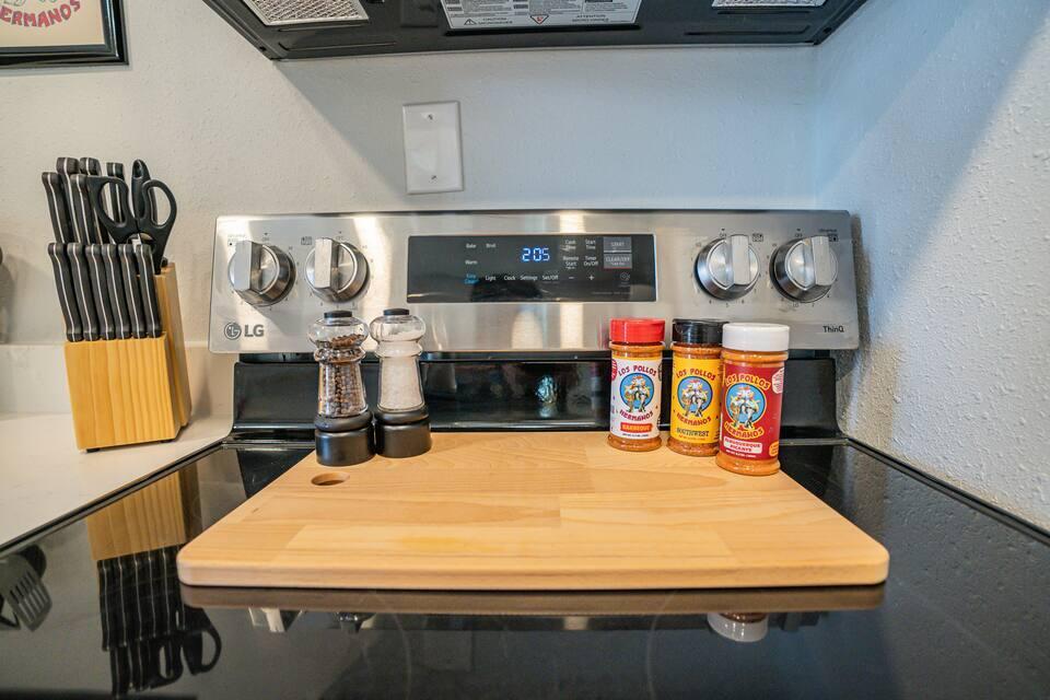 Photo 7 — 1124 Los Tomases Drive NW
