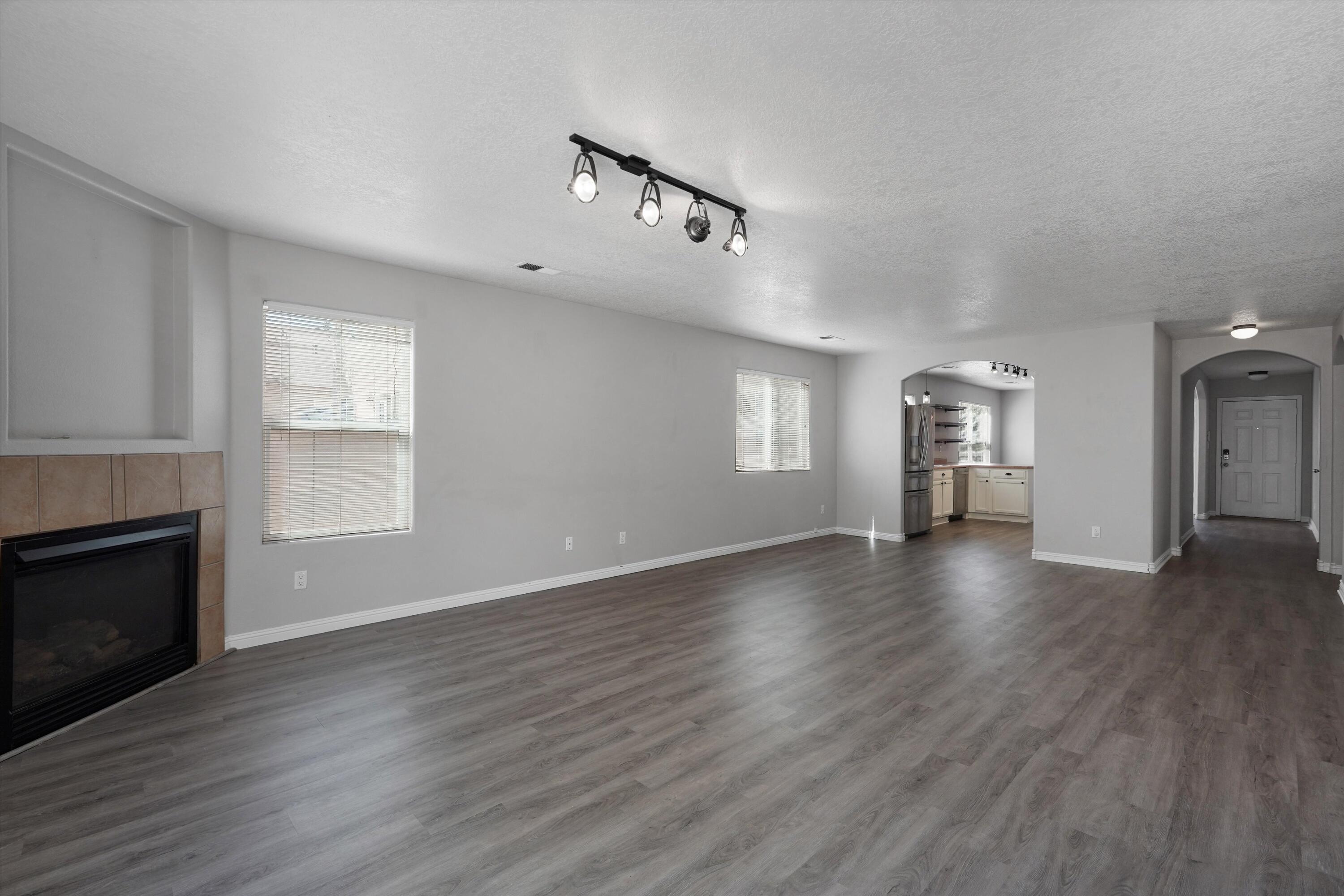 Photo 20 — 1742 Gallinas Road NE