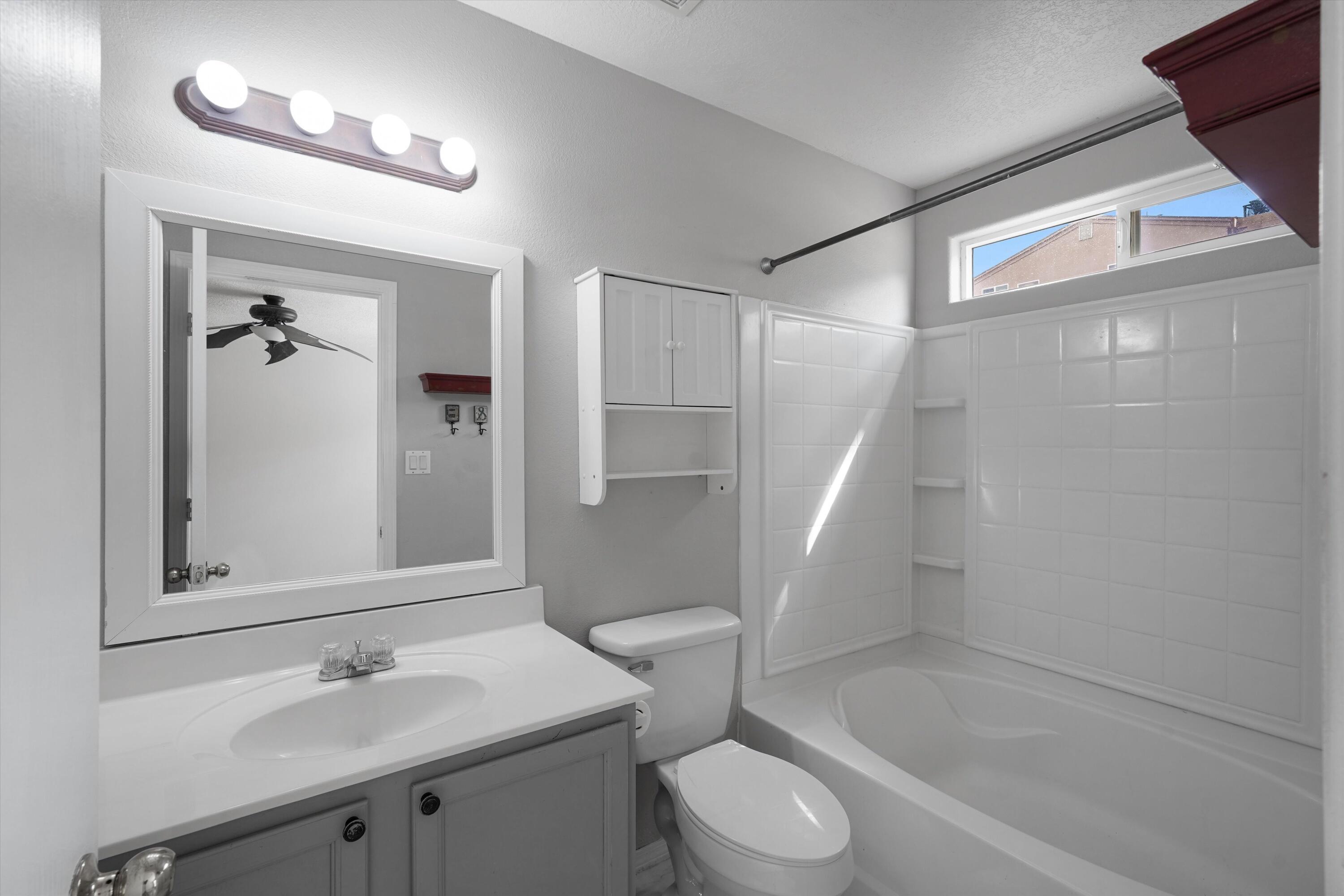Photo 16 — 1742 Gallinas Road NE
