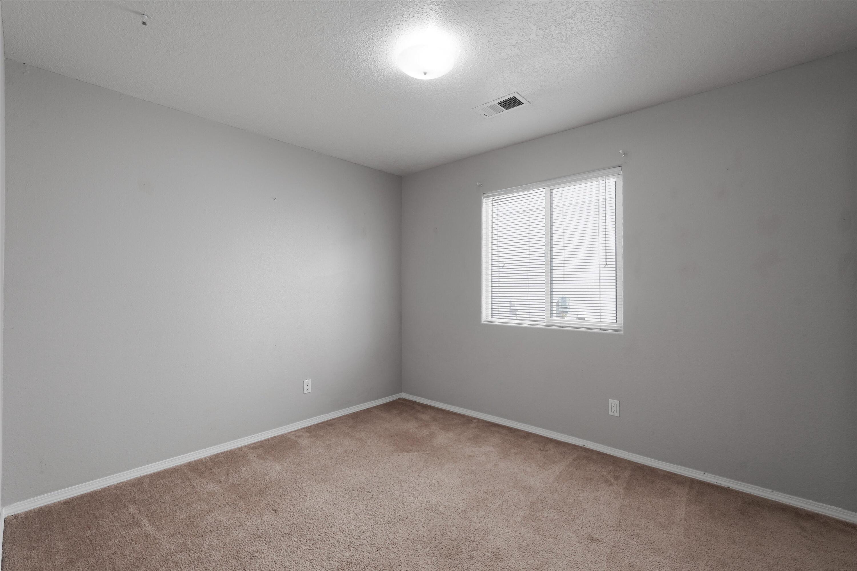 Photo 15 — 1742 Gallinas Road NE