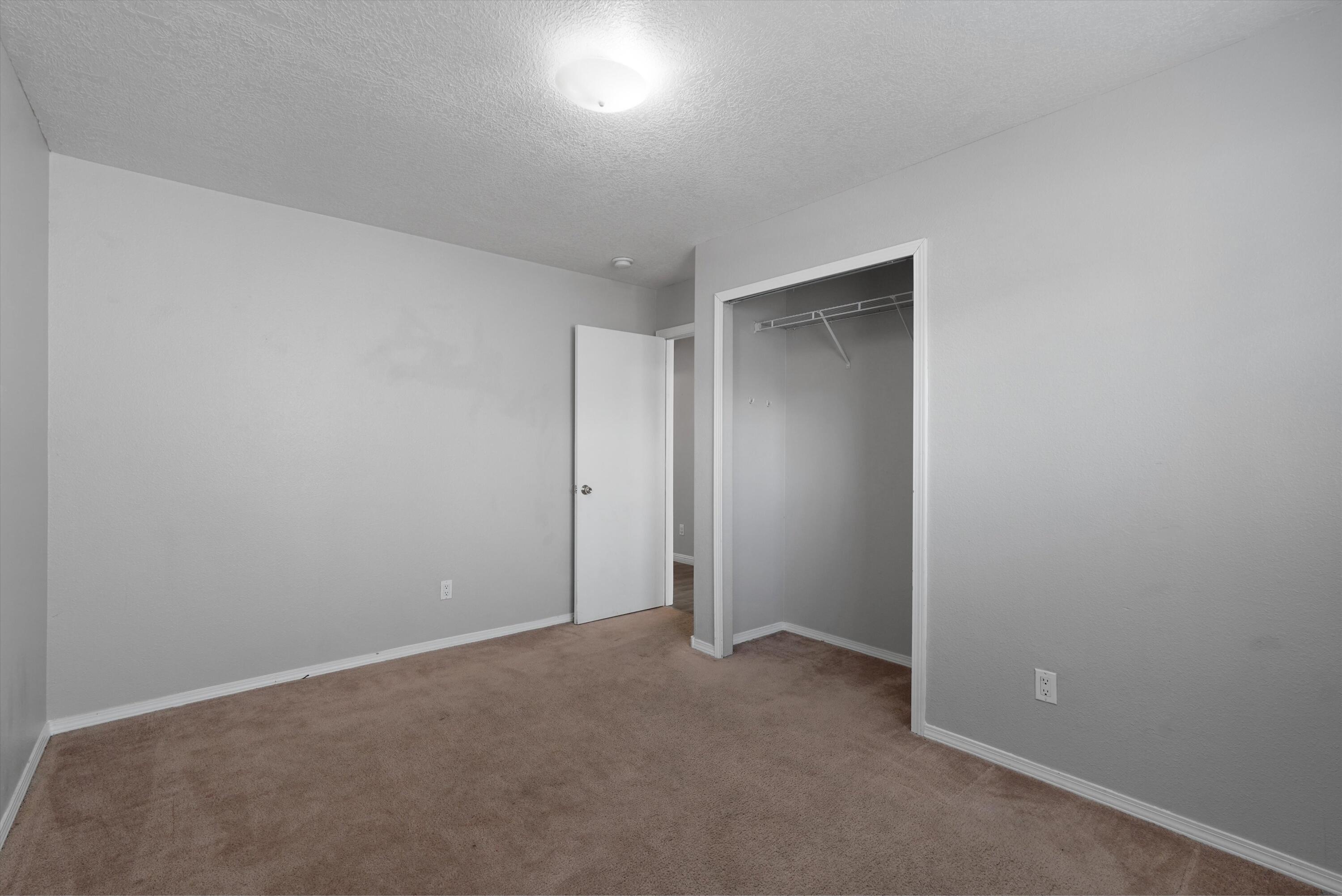 Photo 12 — 1742 Gallinas Road NE