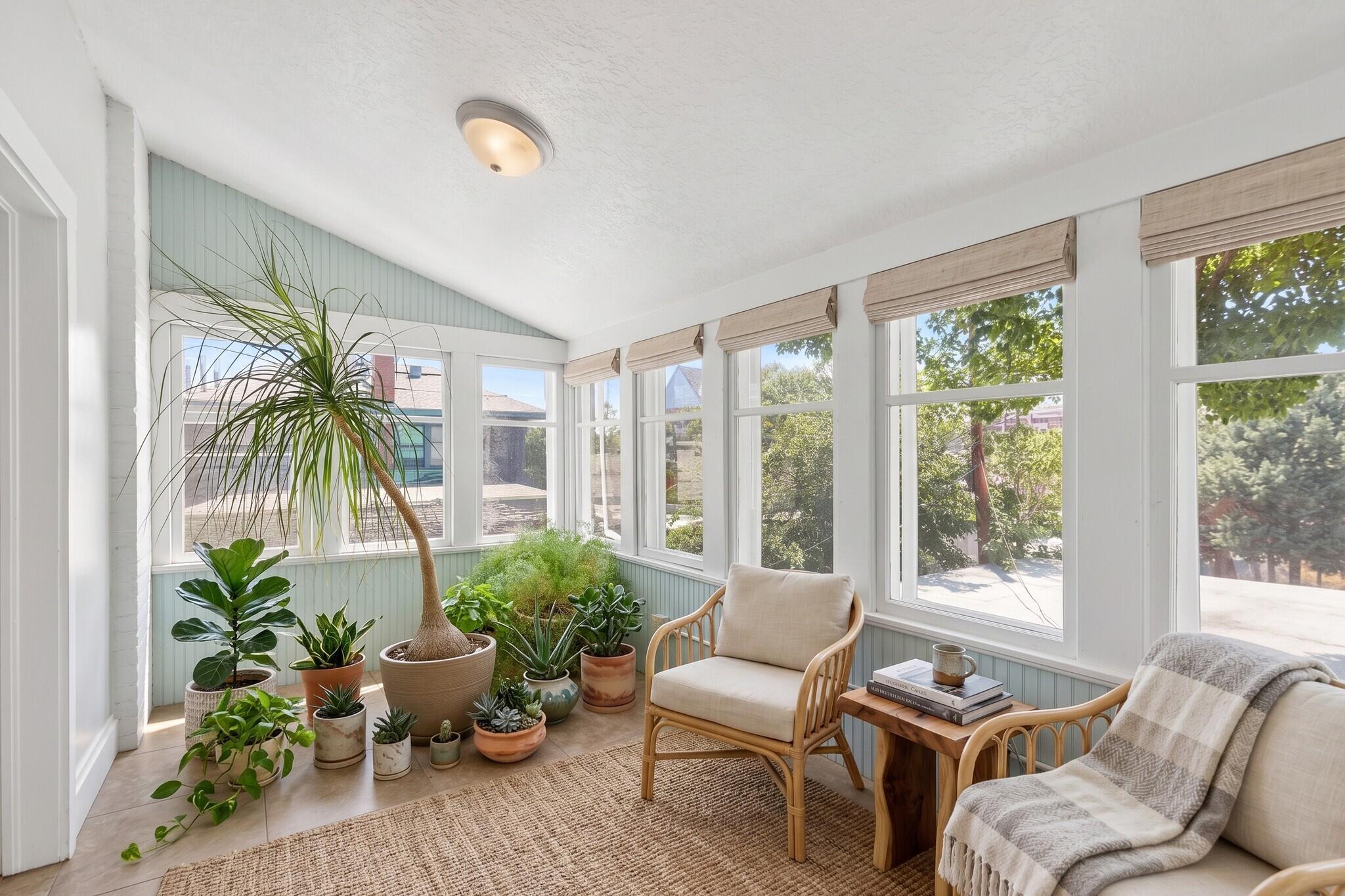 Photo 10 — 1100 Tijeras Avenue NW