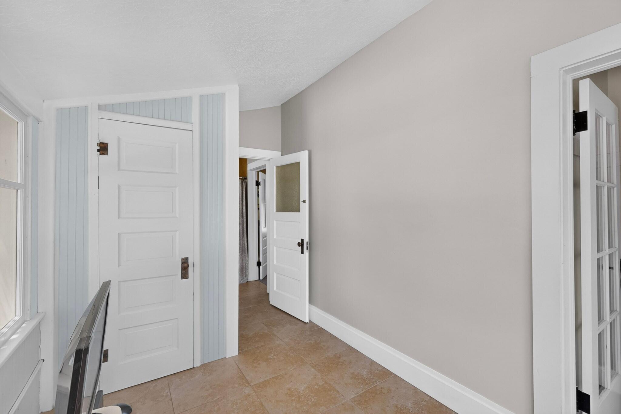 Photo 8 — 1100 Tijeras Avenue NW