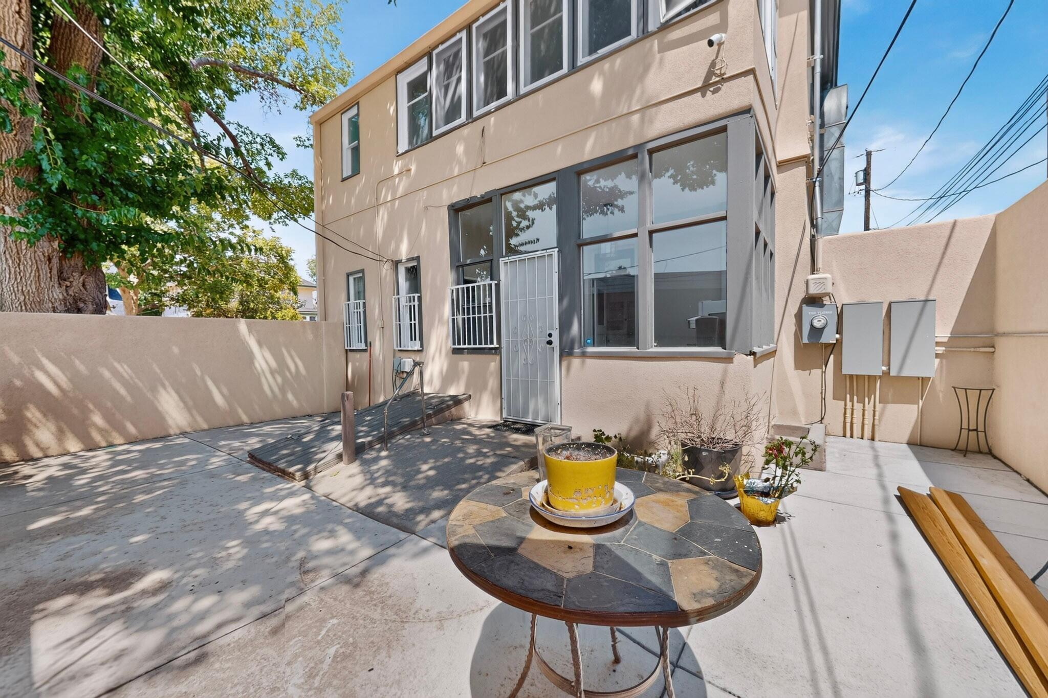 Photo 3 — 1100 Tijeras Avenue NW